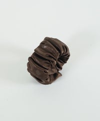 くるっとまきつくシャドーレオパードシュフィー