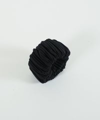 くるっとまきつくプリーツシュフィー