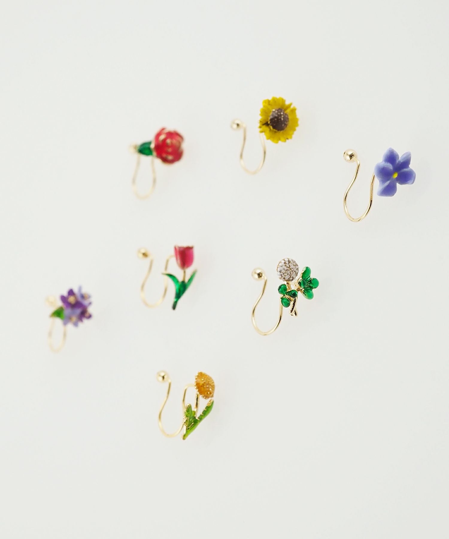 フラワーレターイヤリング