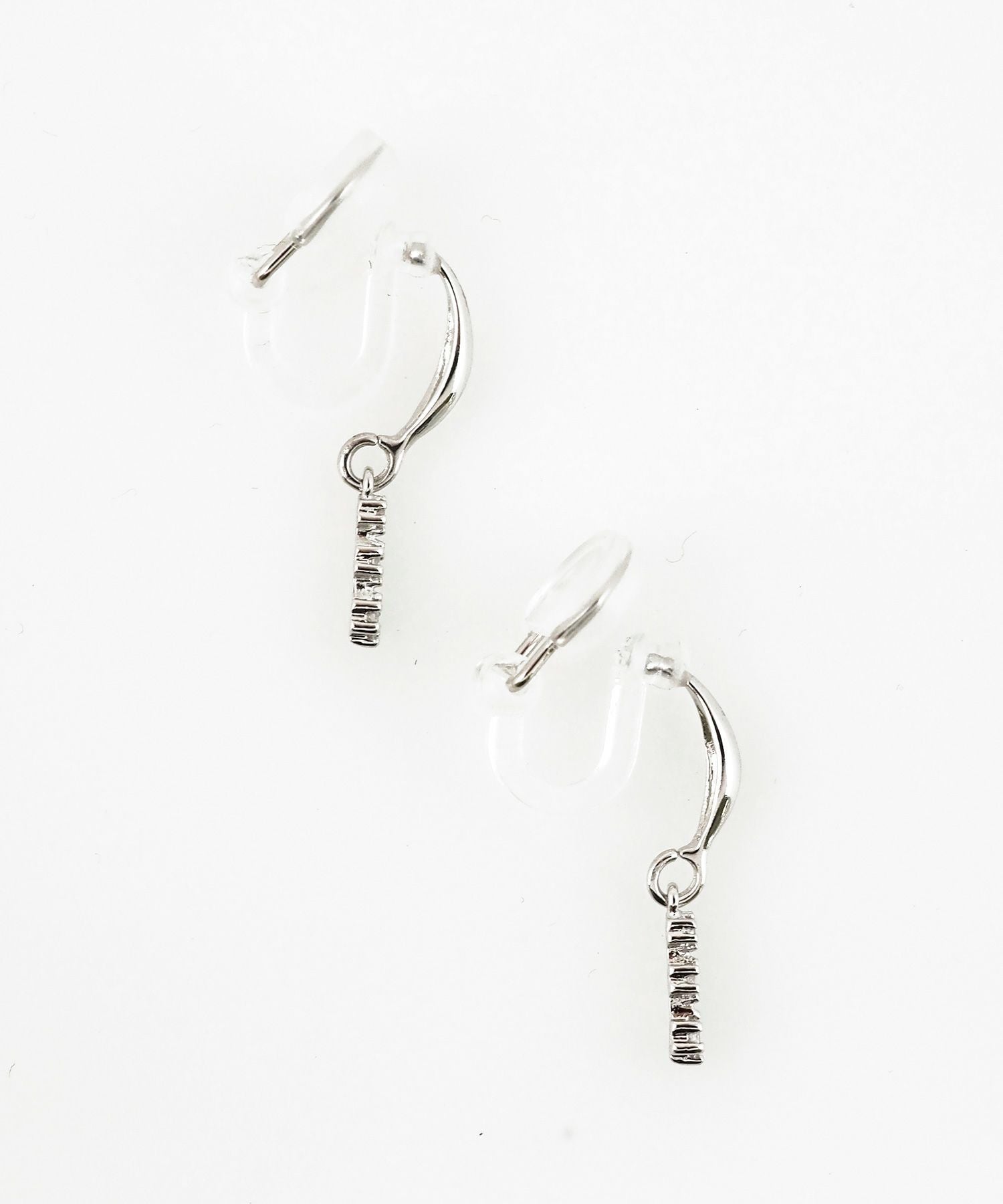 トリプルバーアクリアクリップイヤリング