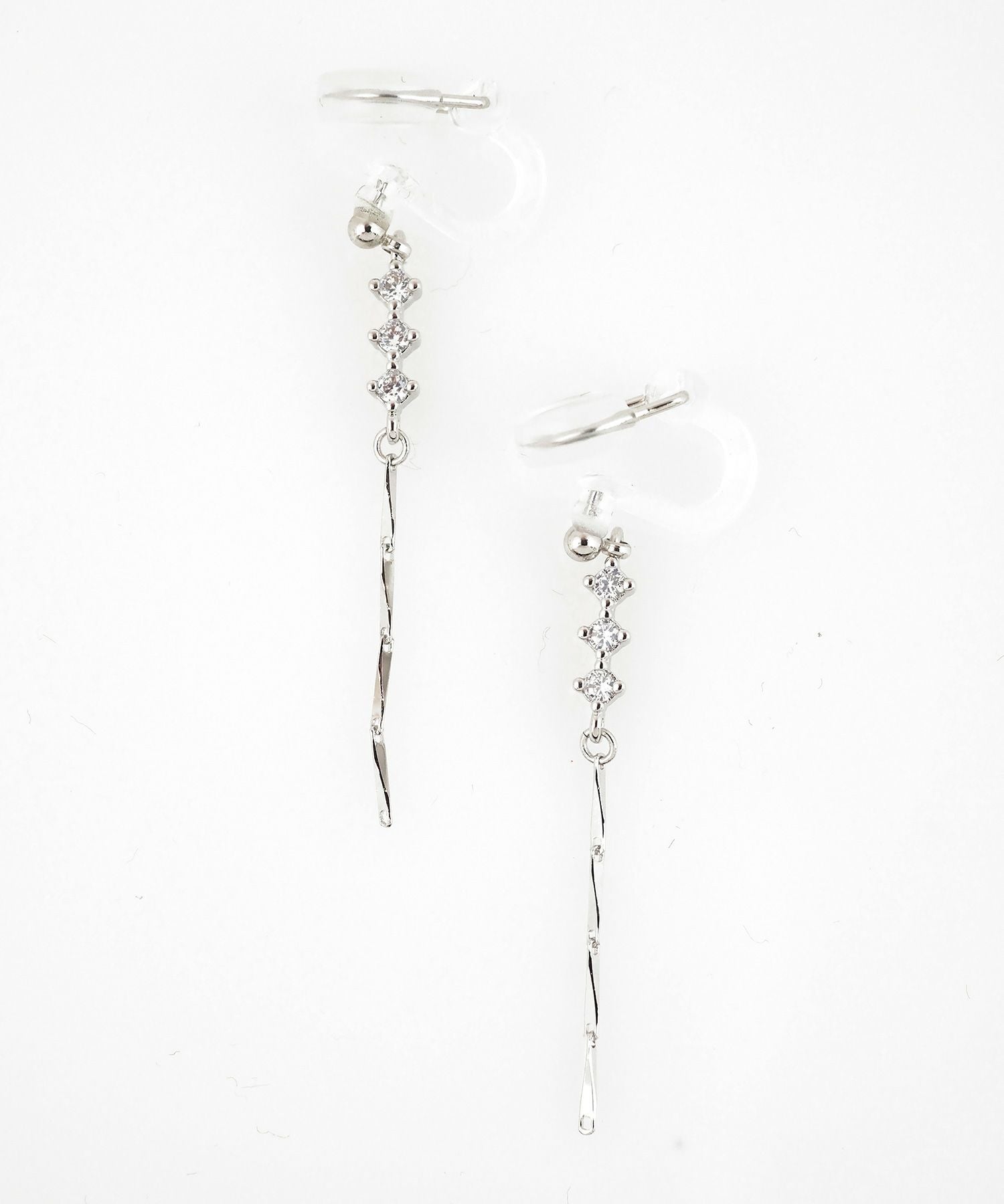 トリプルチェーンアクリアクリップイヤリング