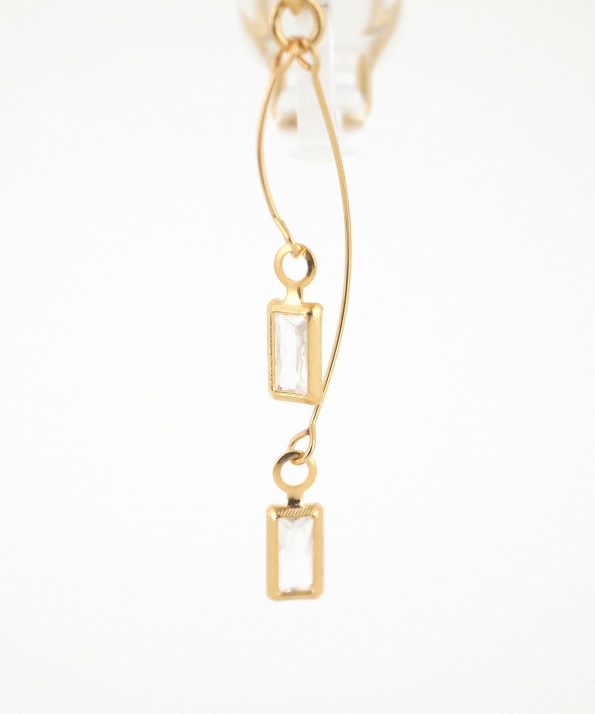 スクエアカーブアクリアクリップイヤリング