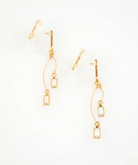 スクエアカーブアクリアクリップイヤリング