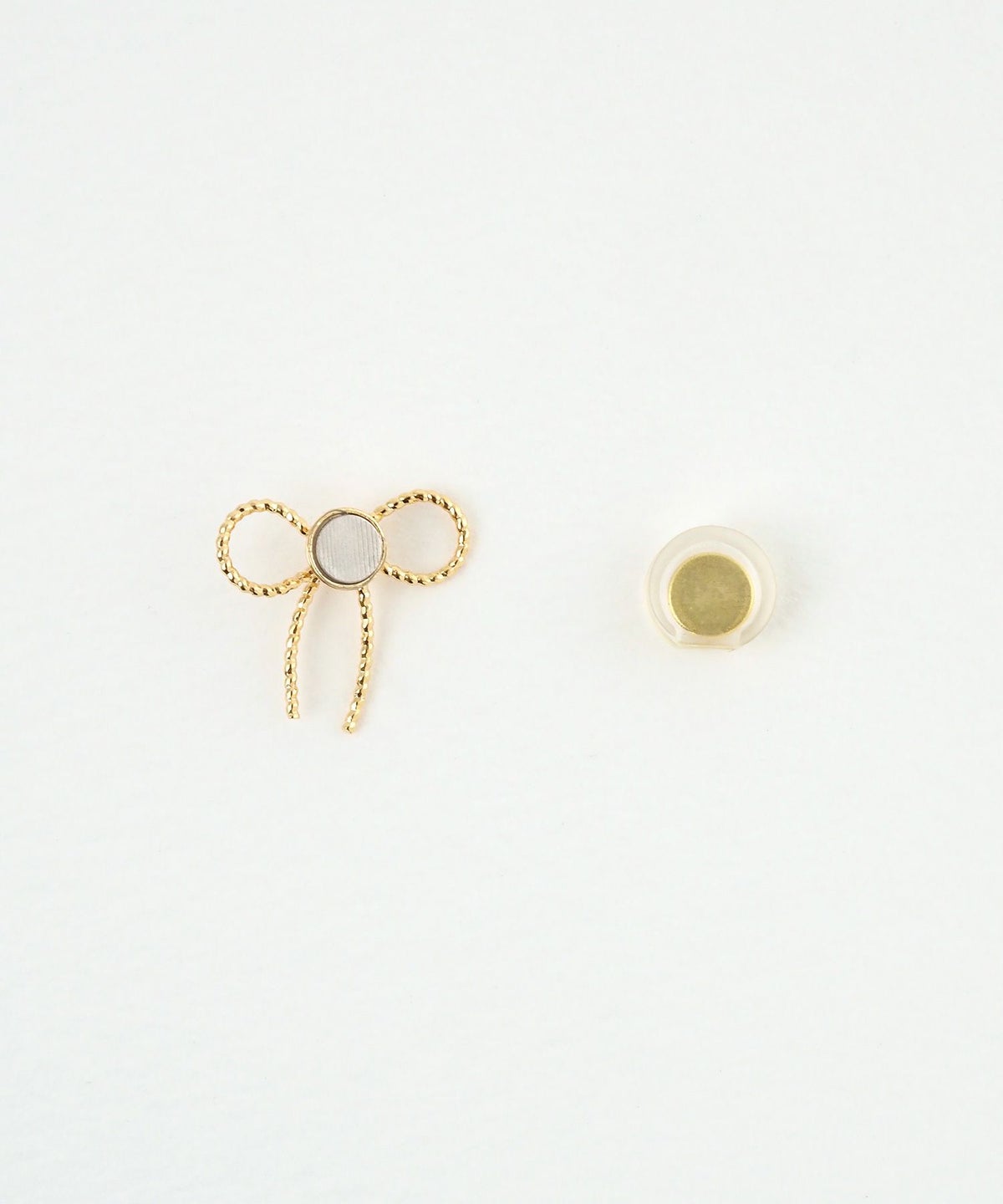 ラインリボンマグネットイヤリング