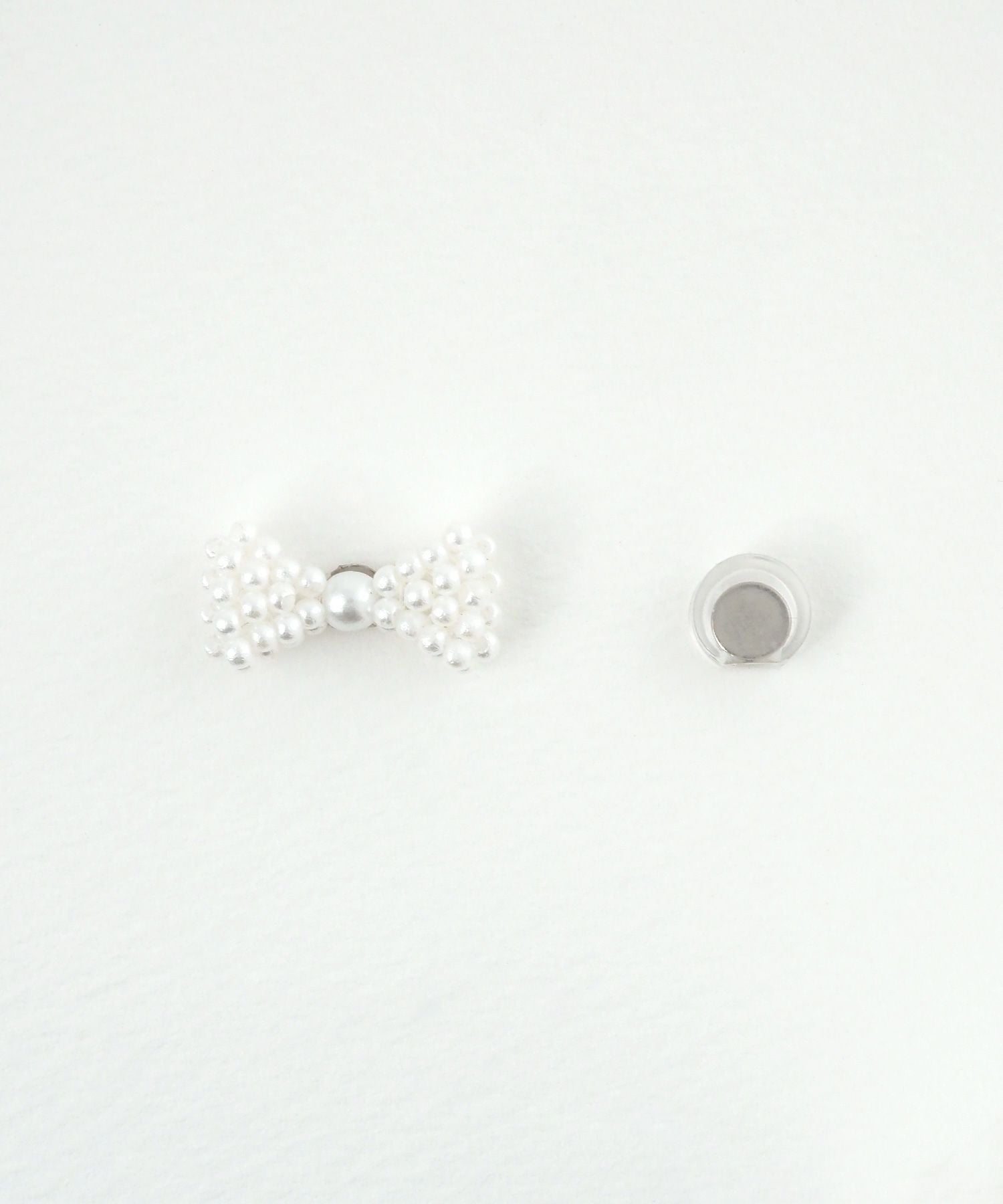 パールデザインマグネットイヤリング