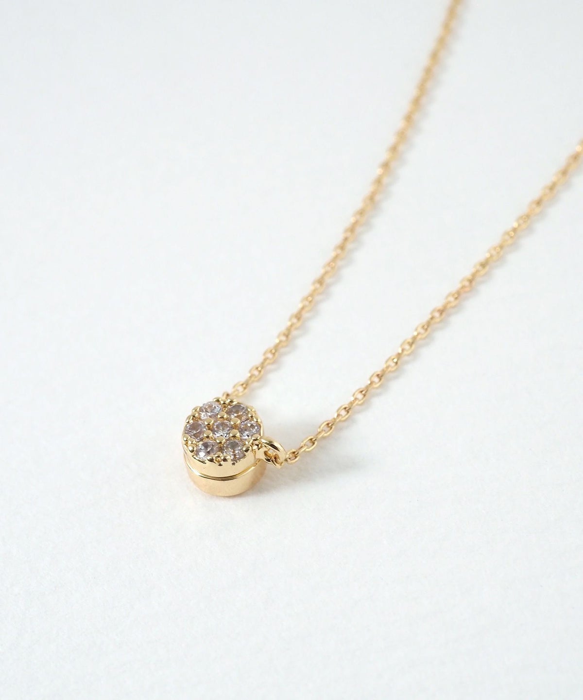 パヴェキュービックサークルマグネットネックレス