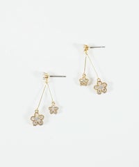 スウェイダブルフラワーチタンポストピアス