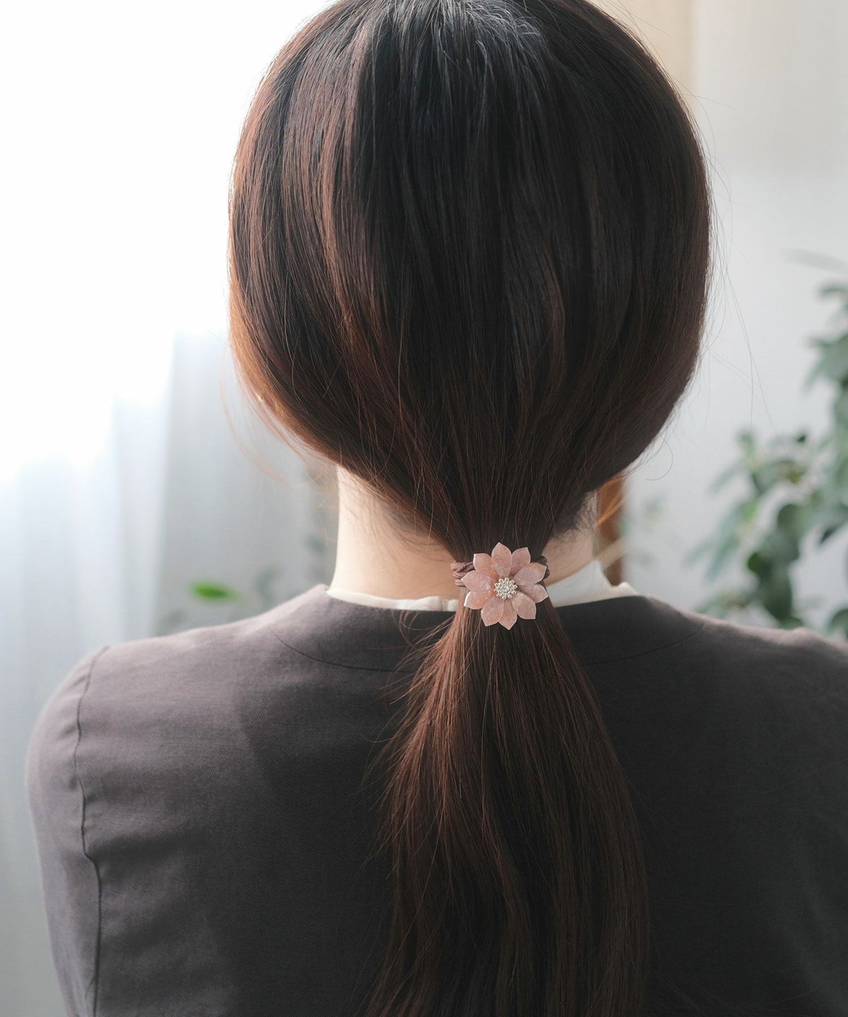 メタルビジューフラワーポニー