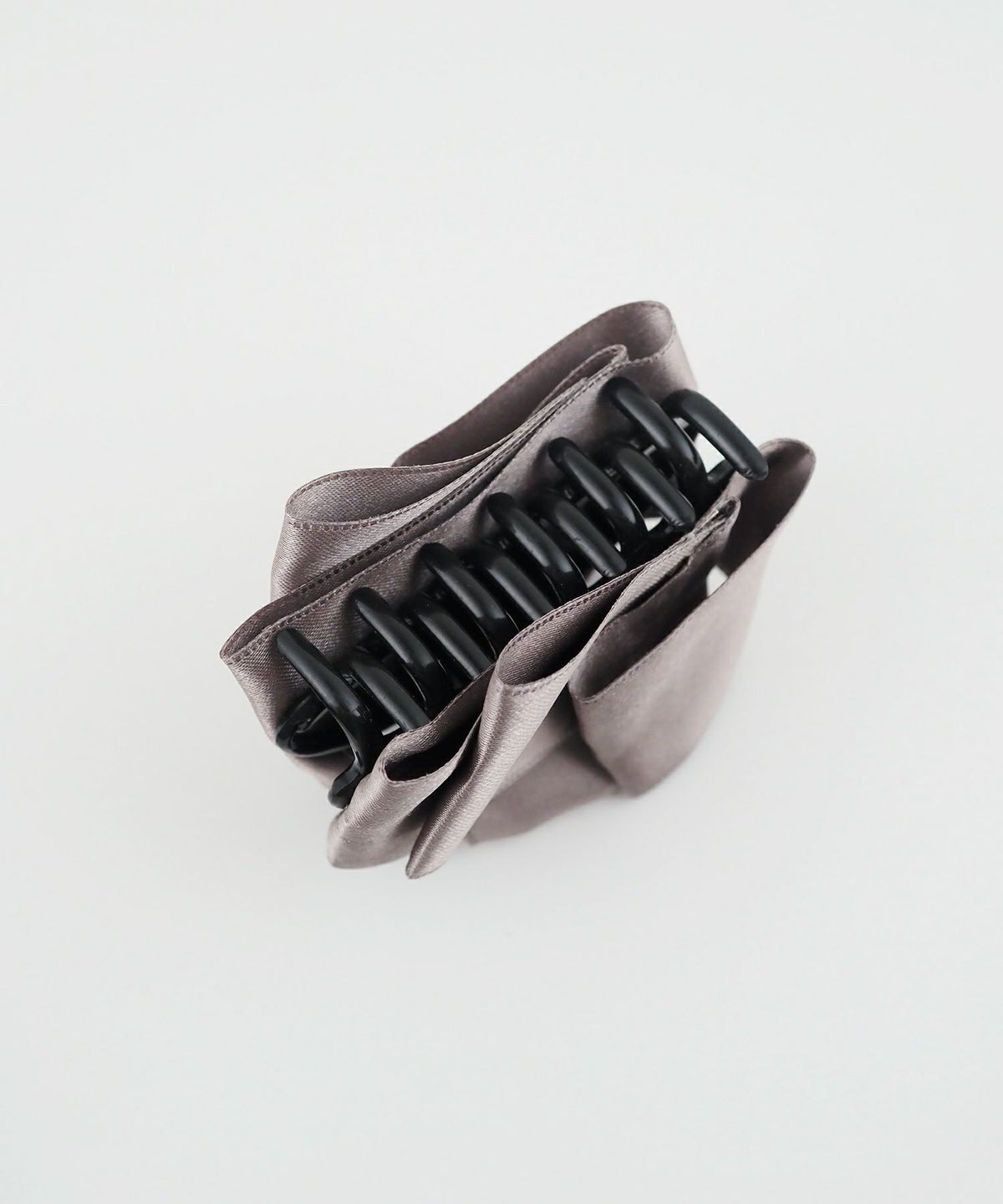 サテンフリルバンスクリップ