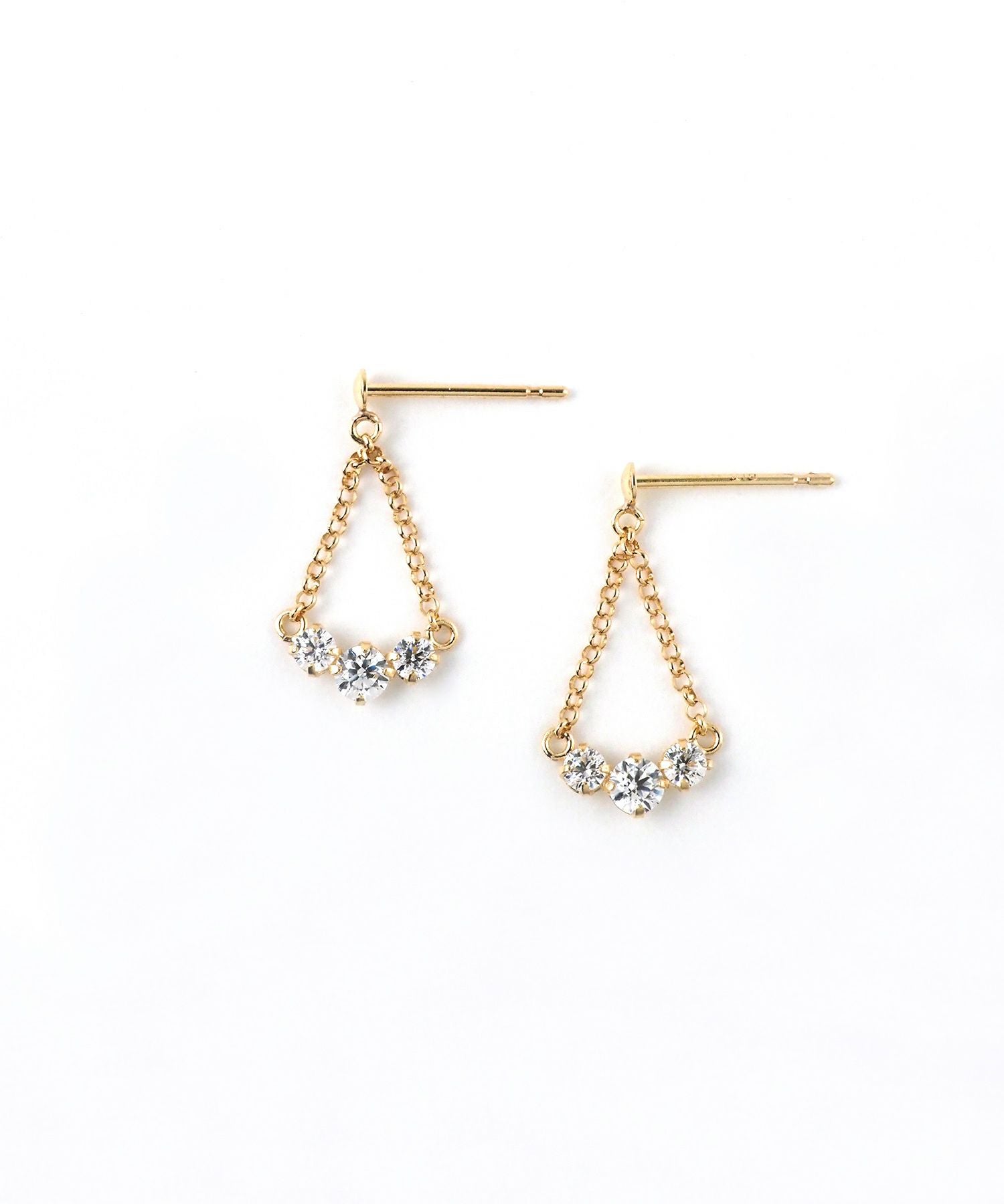 【web限定】[K10]ジルコニアトライアングルチェーンピアス