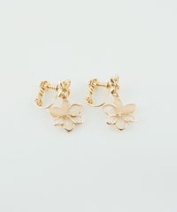 ダブルフラワーシェルIMFスプリングイヤリング