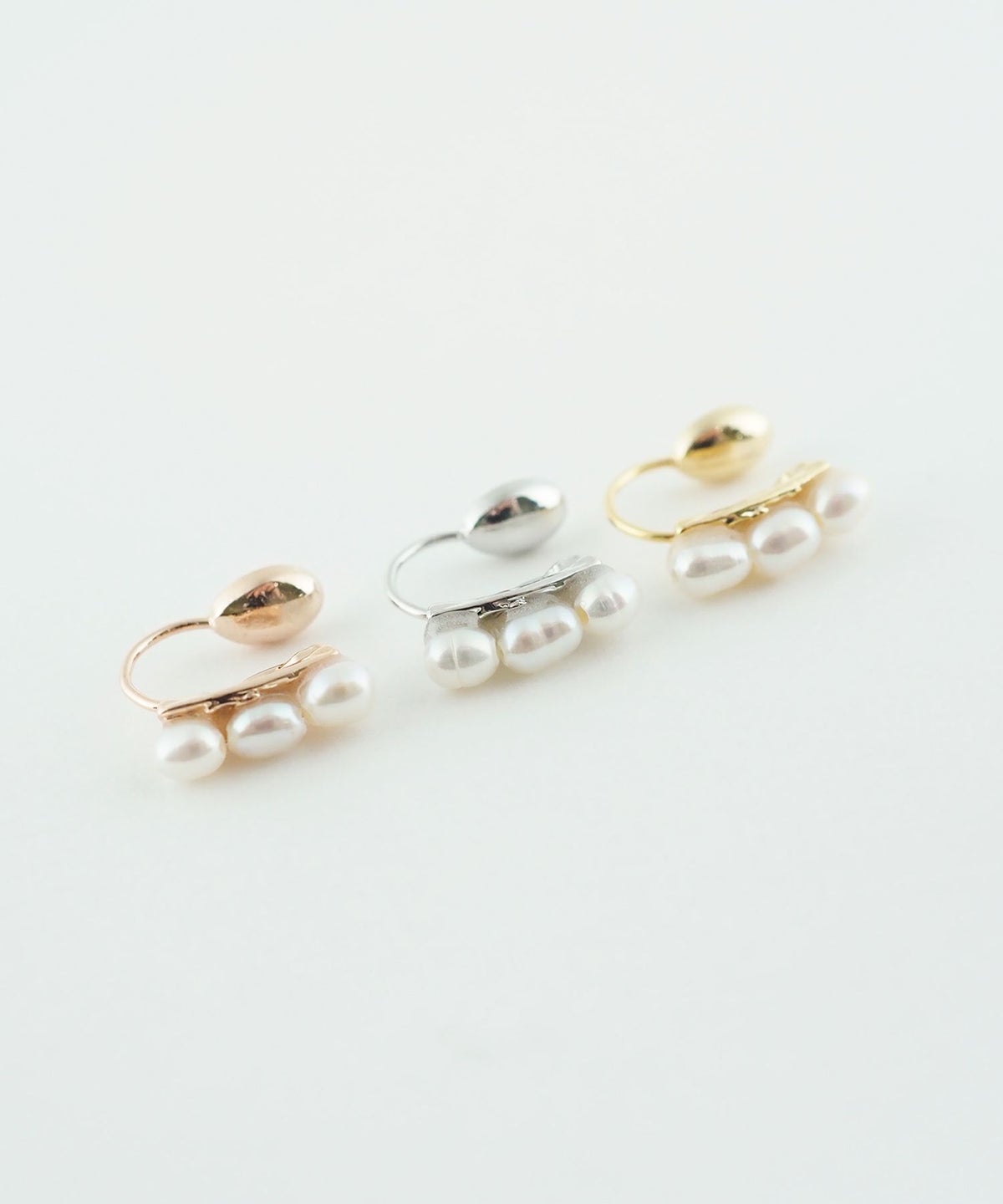 トリプル淡水パールノンホールイヤリング
