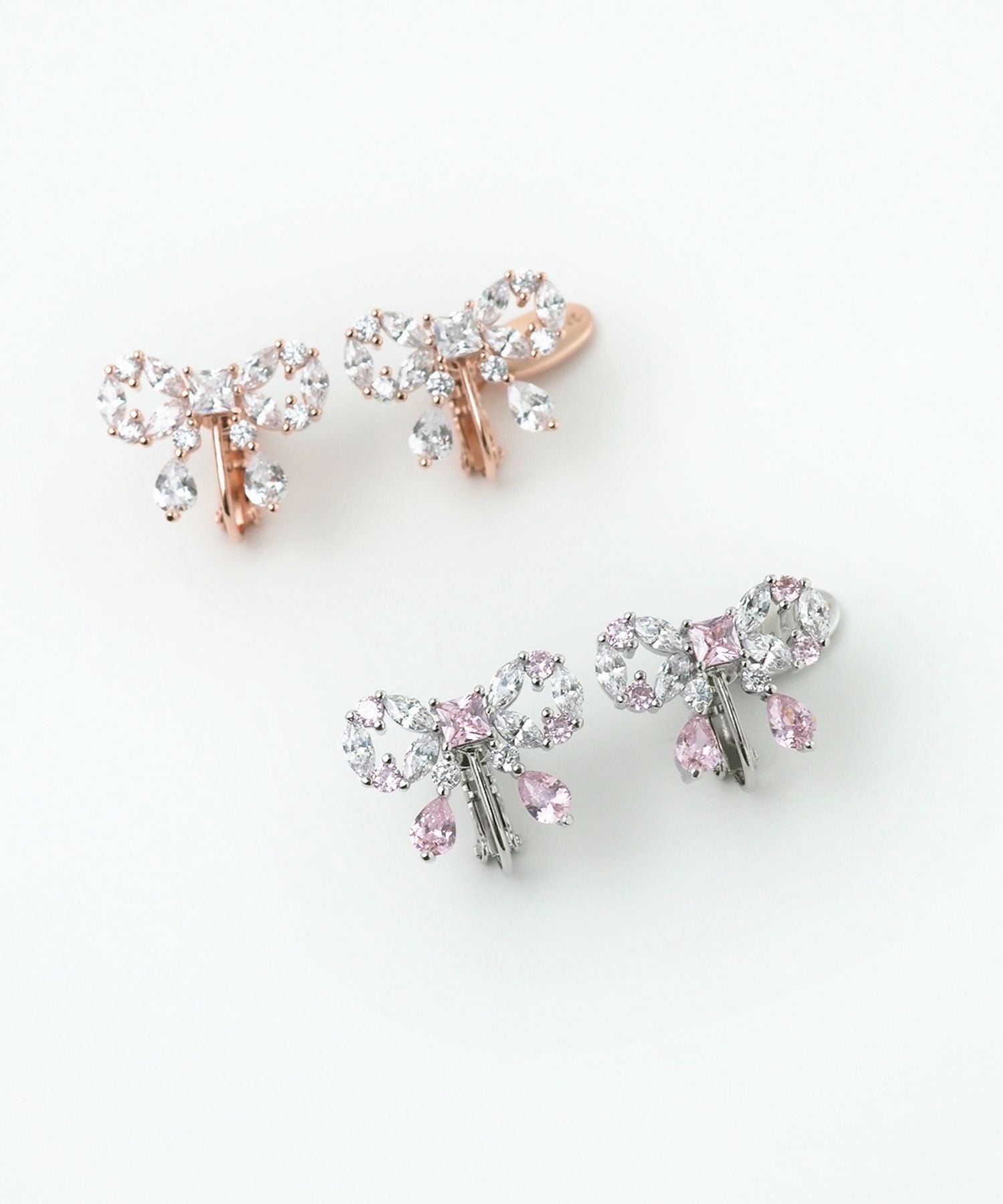 キュービックリボンシャイニーイヤリング【Dahlia】