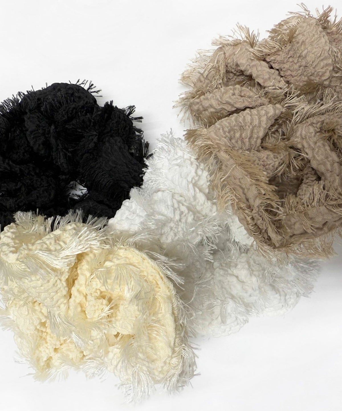 エンボスフリンジシュシュ