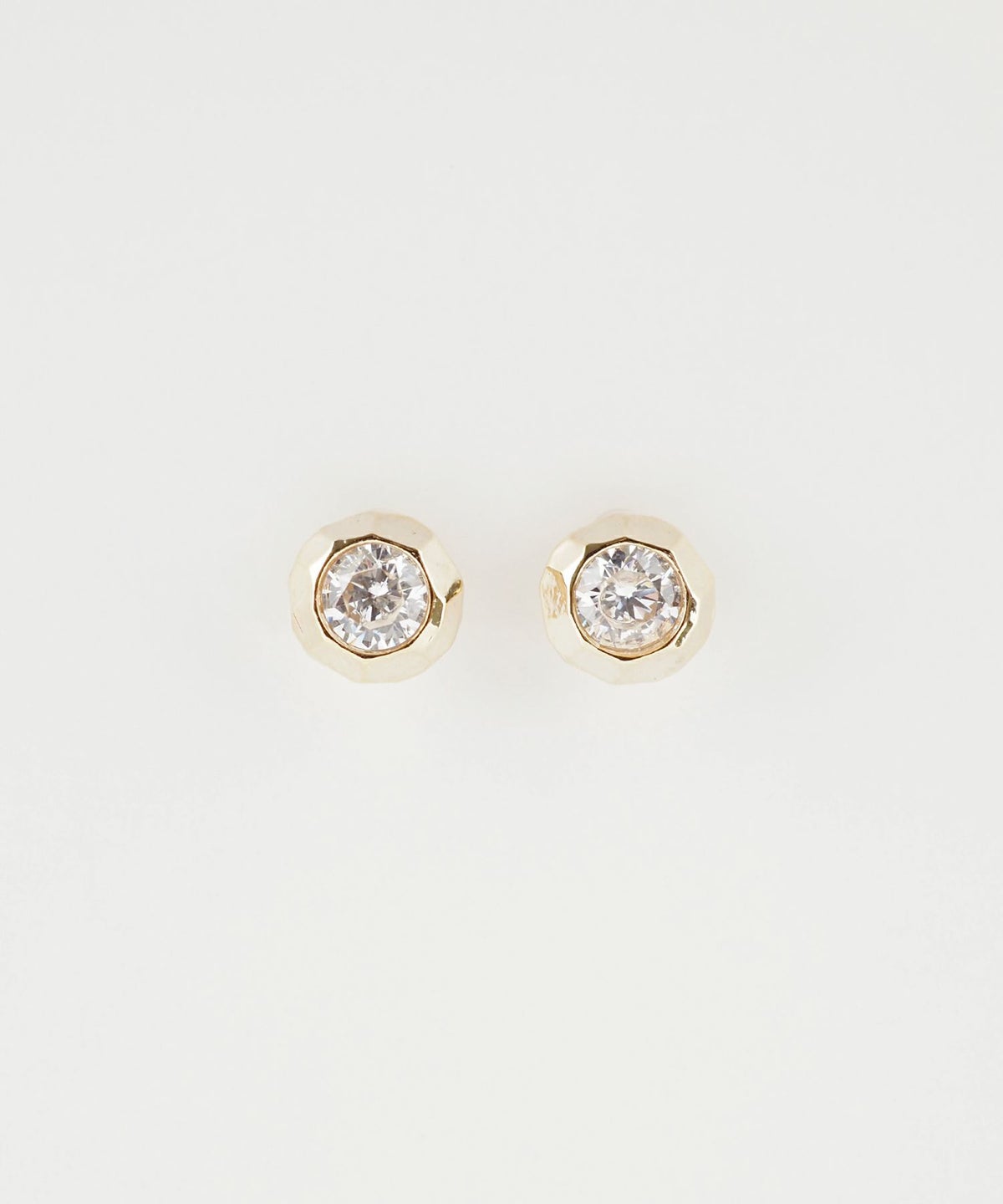 【web限定】ルミフレームジルコニアピュアチタンポストピアス【Lumirise】