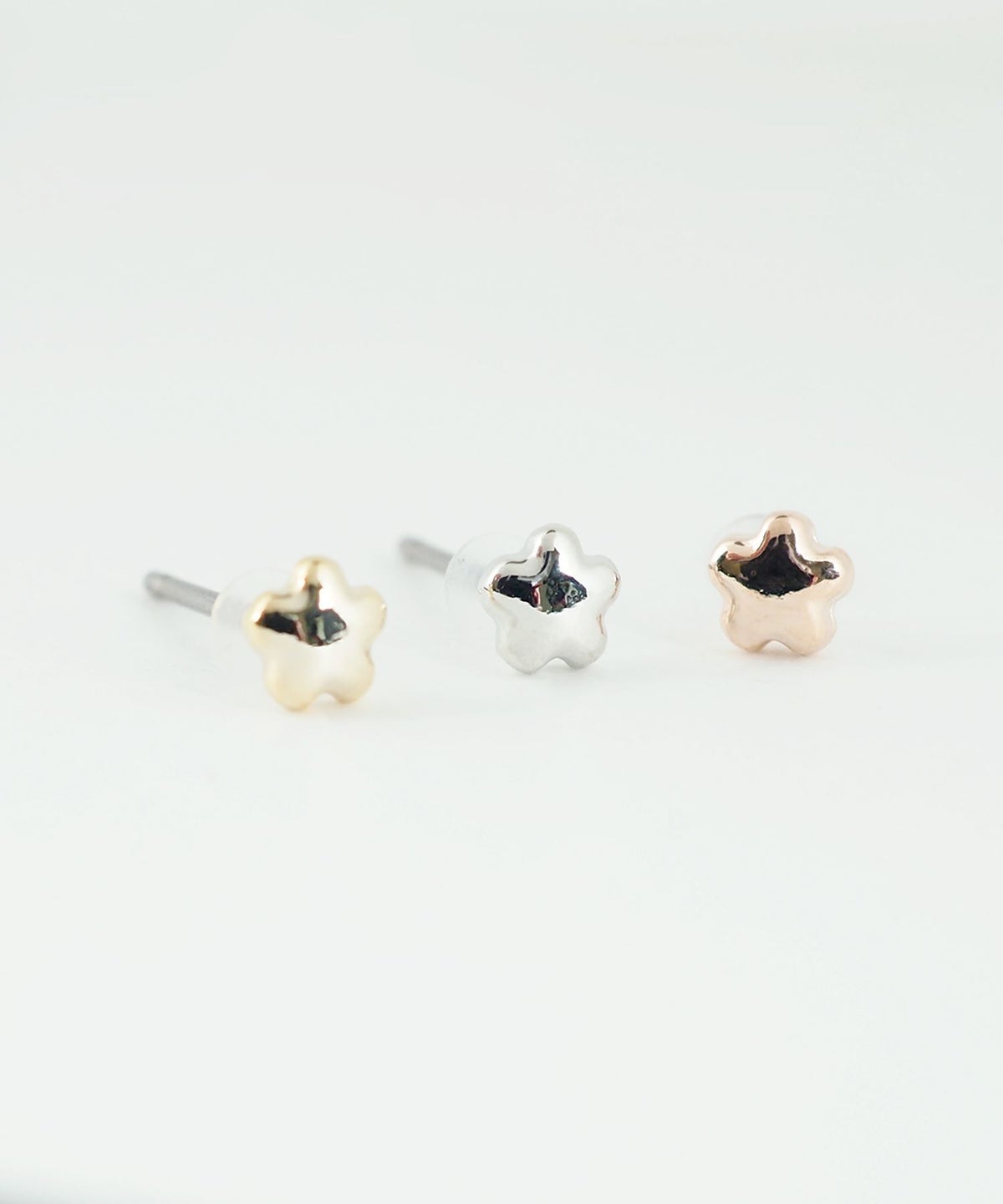 【web限定】ルミタイニースターピュアチタンポストピアス【Lumirise】