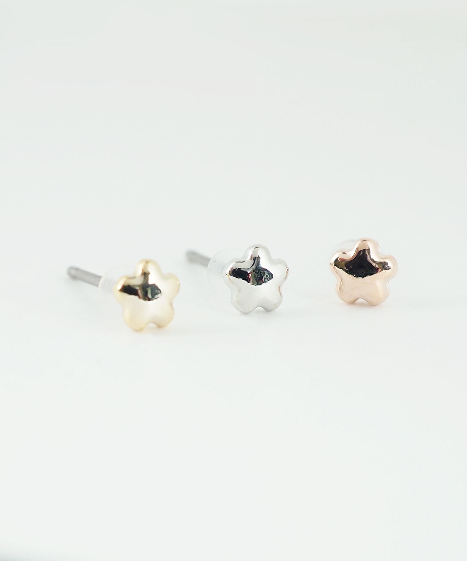 【web限定】ルミタイニースターピュアチタンポストピアス【Lumirise】