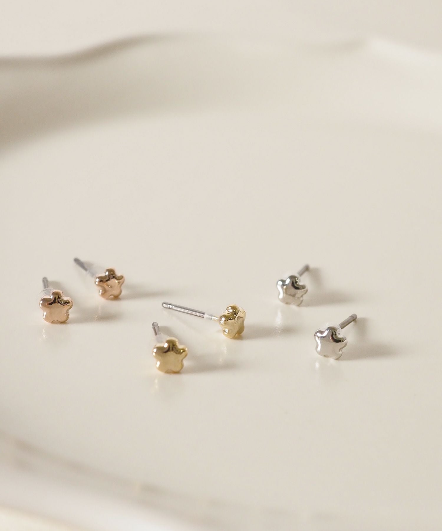 【web限定】ルミタイニースターピュアチタンポストピアス【Lumirise】