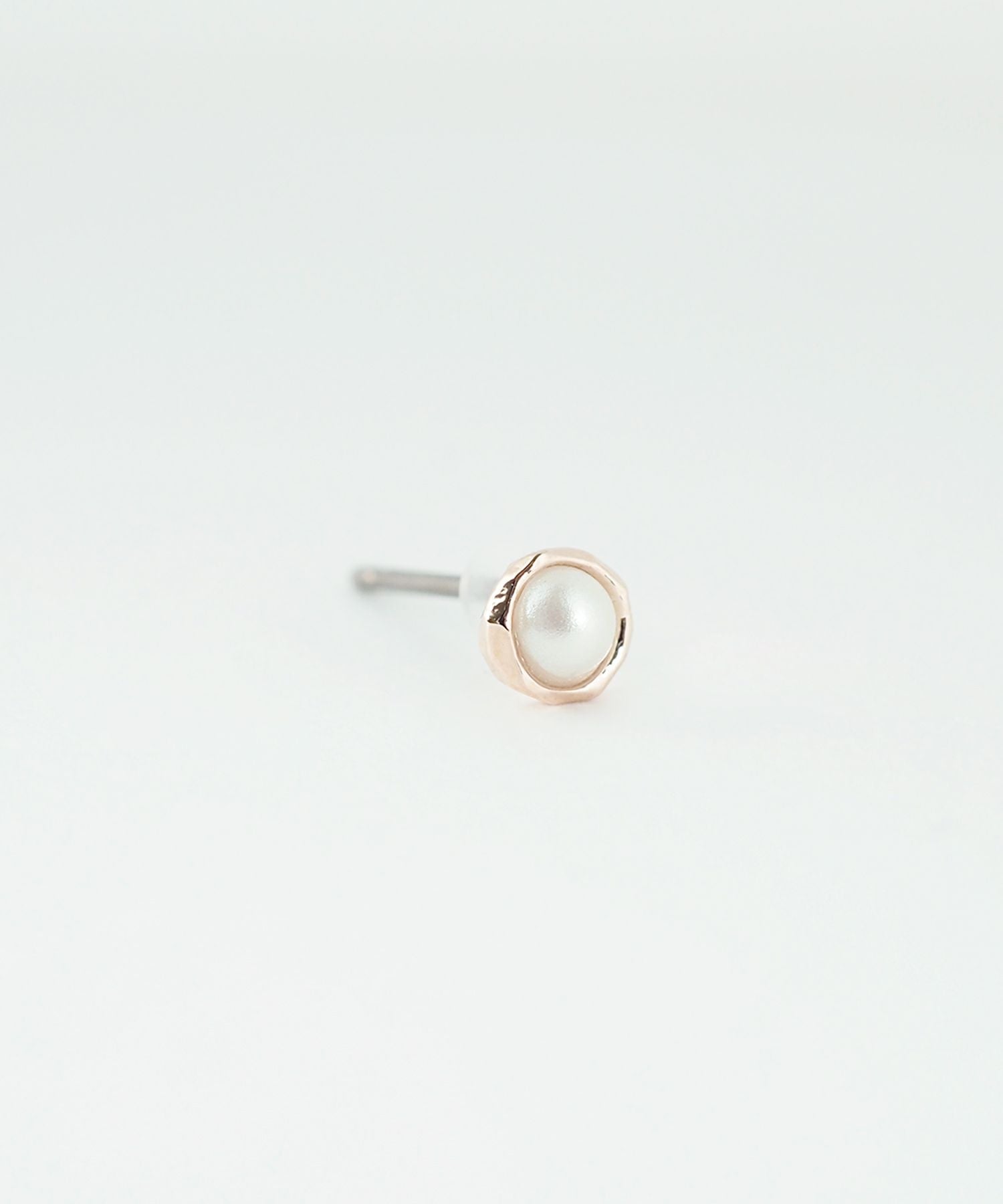 【web限定】ルミポイントパールピュアチタンポストピアス【Lumirise】
