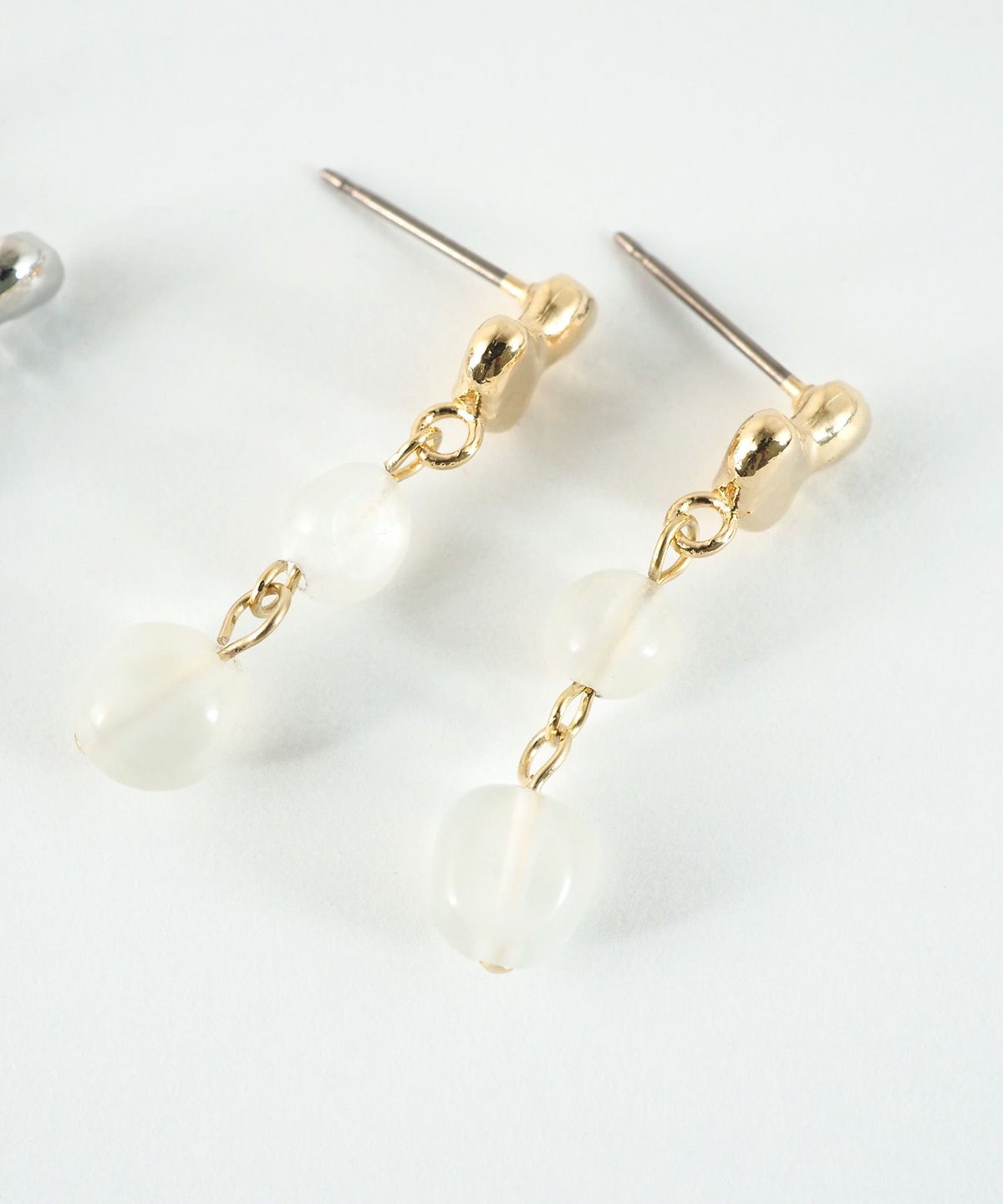 バロックストーンピュアチタンポストピアス 【ISS】