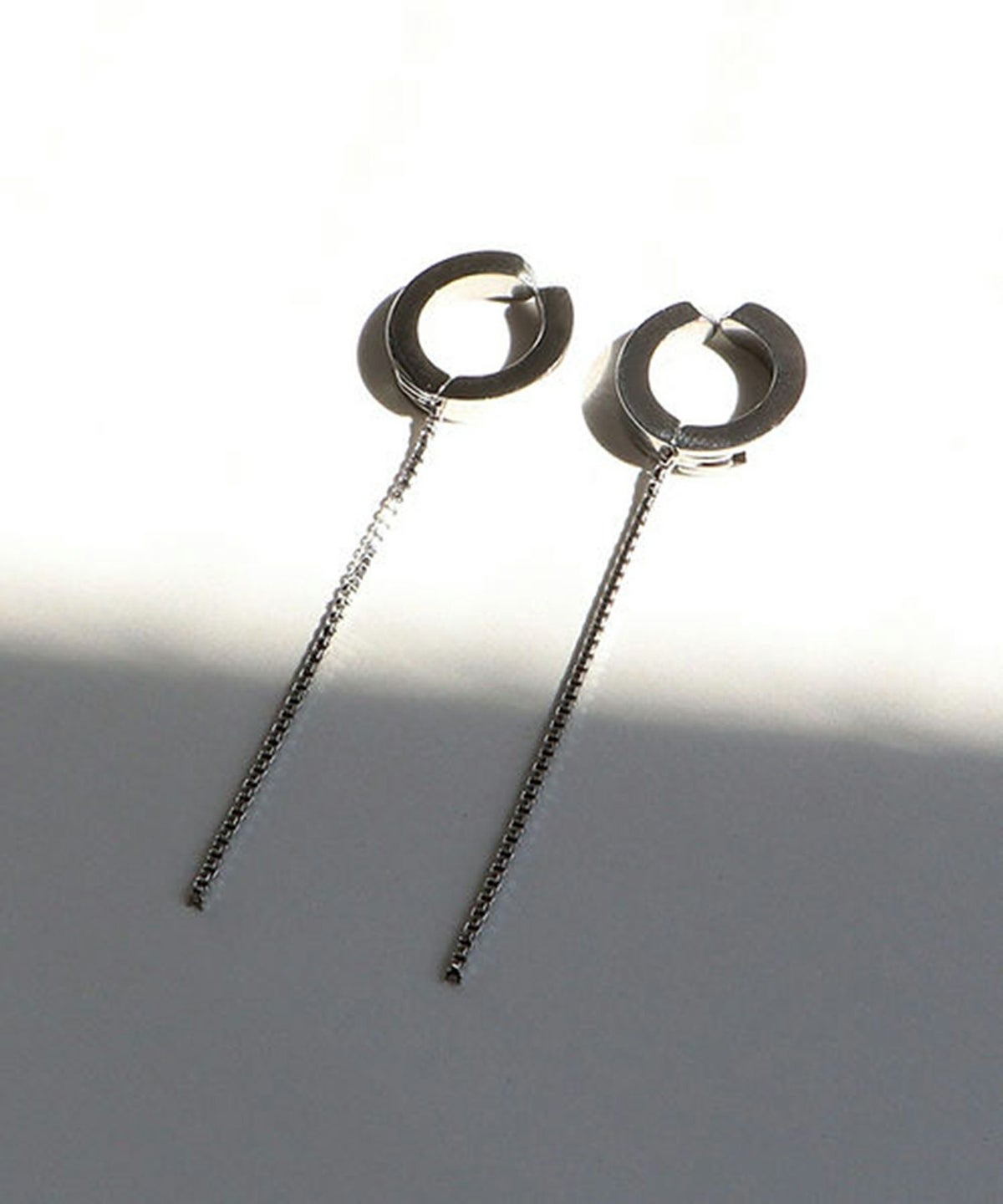 ナローチェーンワンタッチサージカルステンレスイヤリング