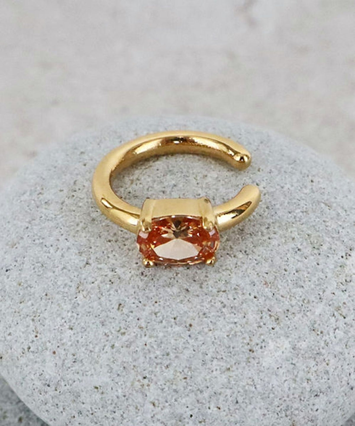 オーバルキュービックサージカルステンレスイヤーカフ