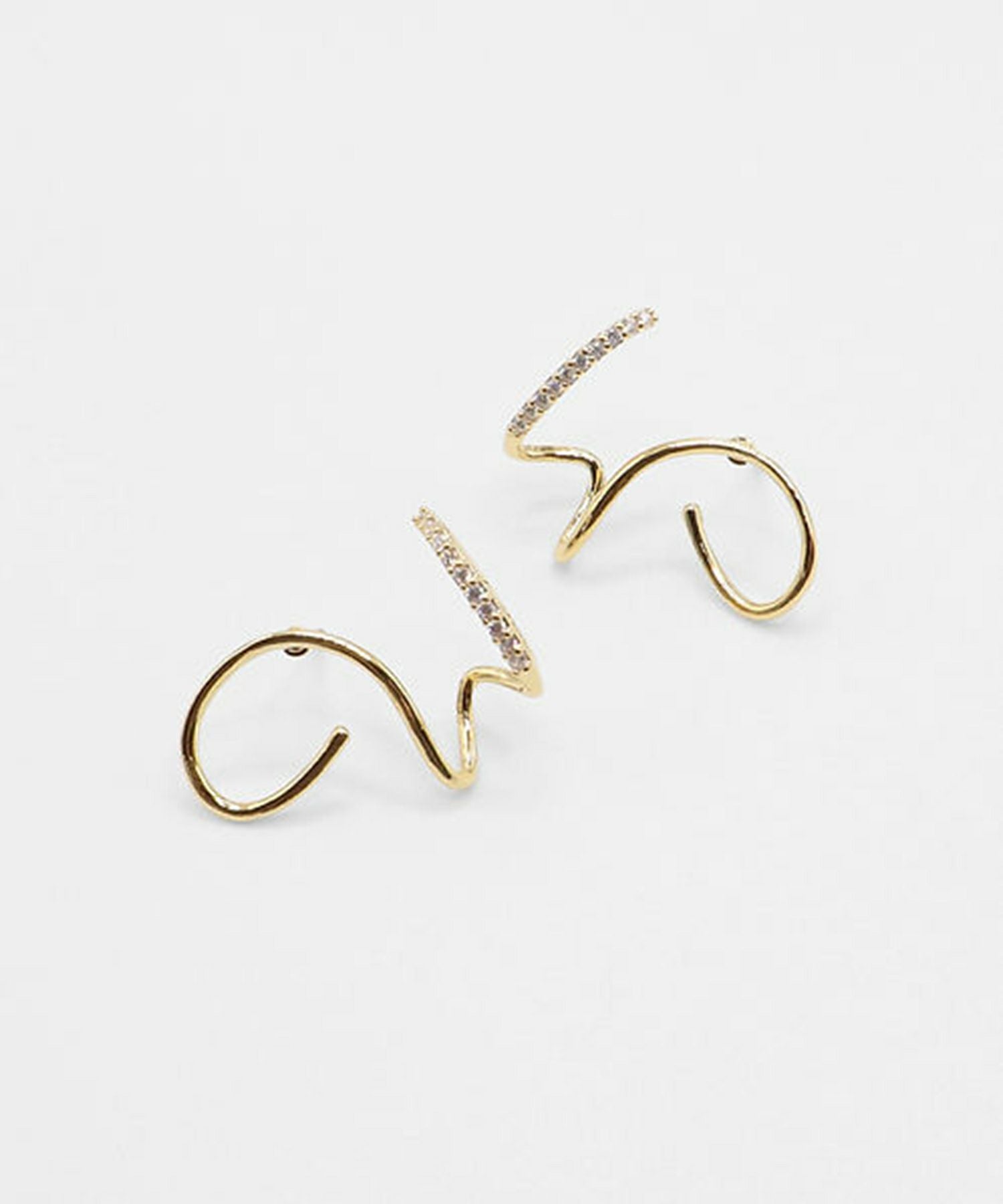 リニアキュービックチタンポストピアス