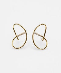 リニアカールキュービックチタンポストピアス