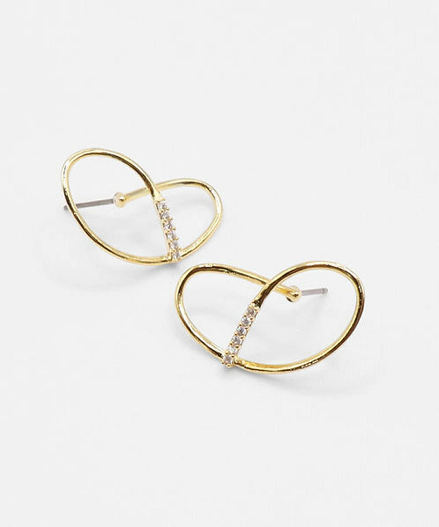 リニアカールキュービックチタンポストピアス