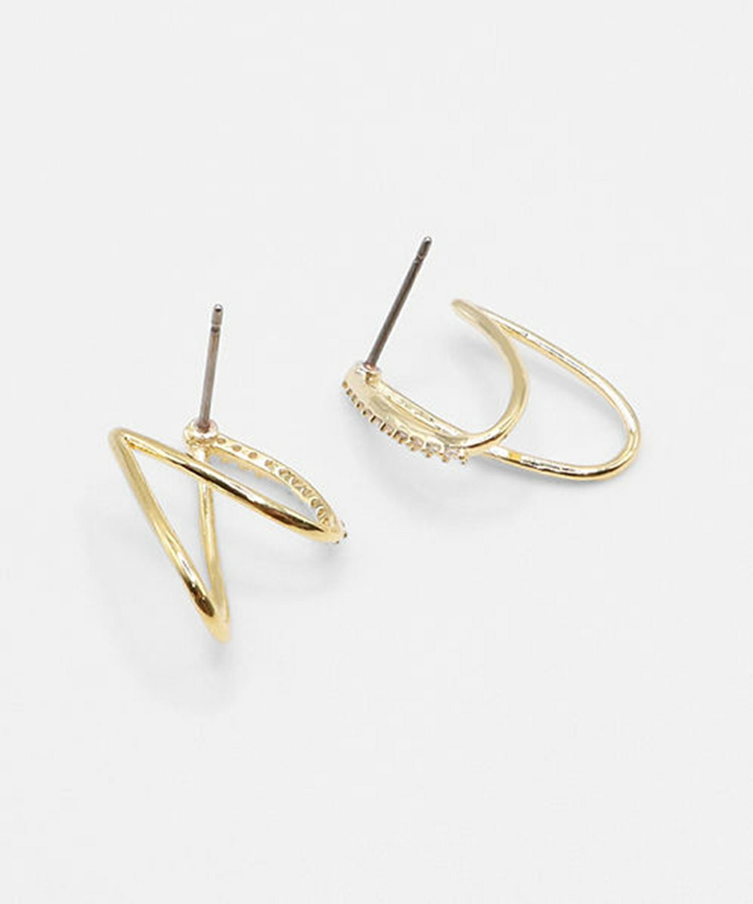 リニアクロスキュービックチタンポストピアス