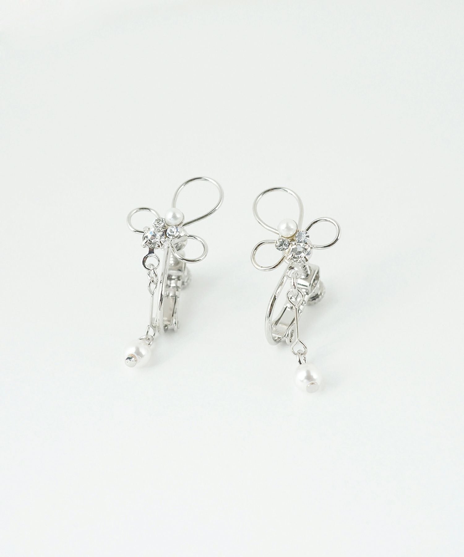 ワイヤーフラワービジューイヤリング