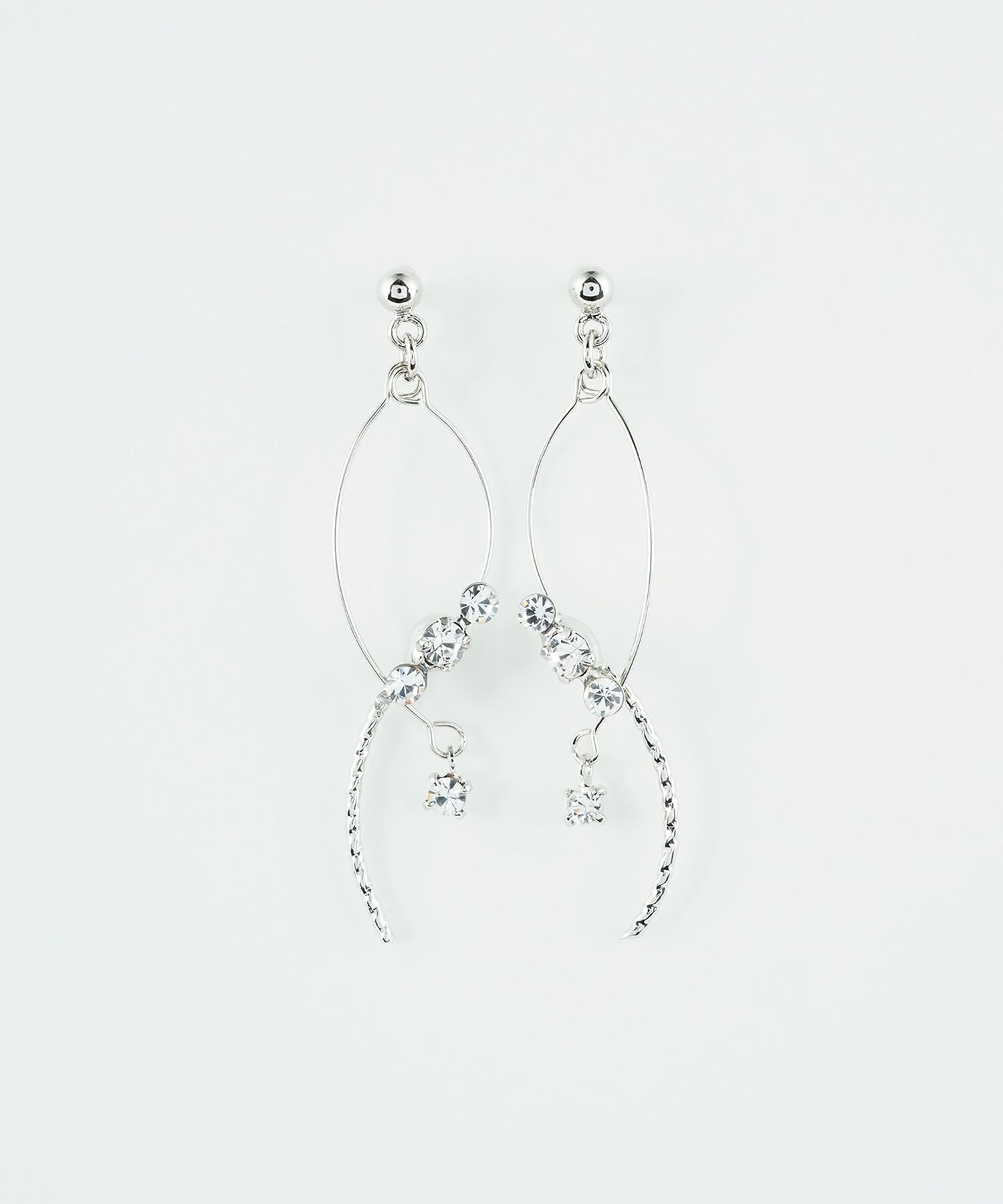 ウェーブラインビジューピアス