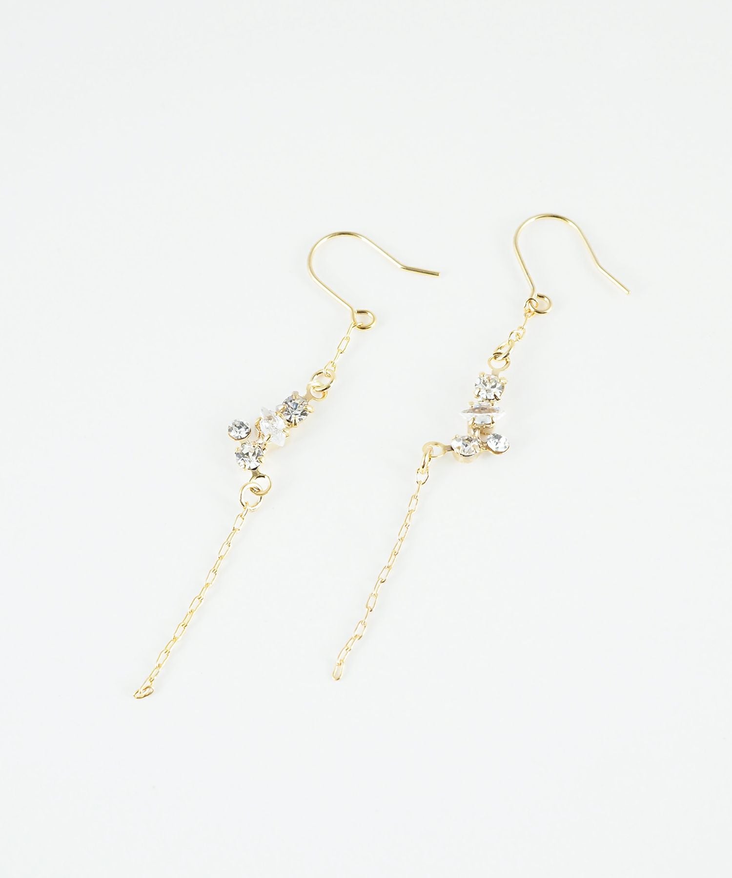 ビジューチェーンフックピアス