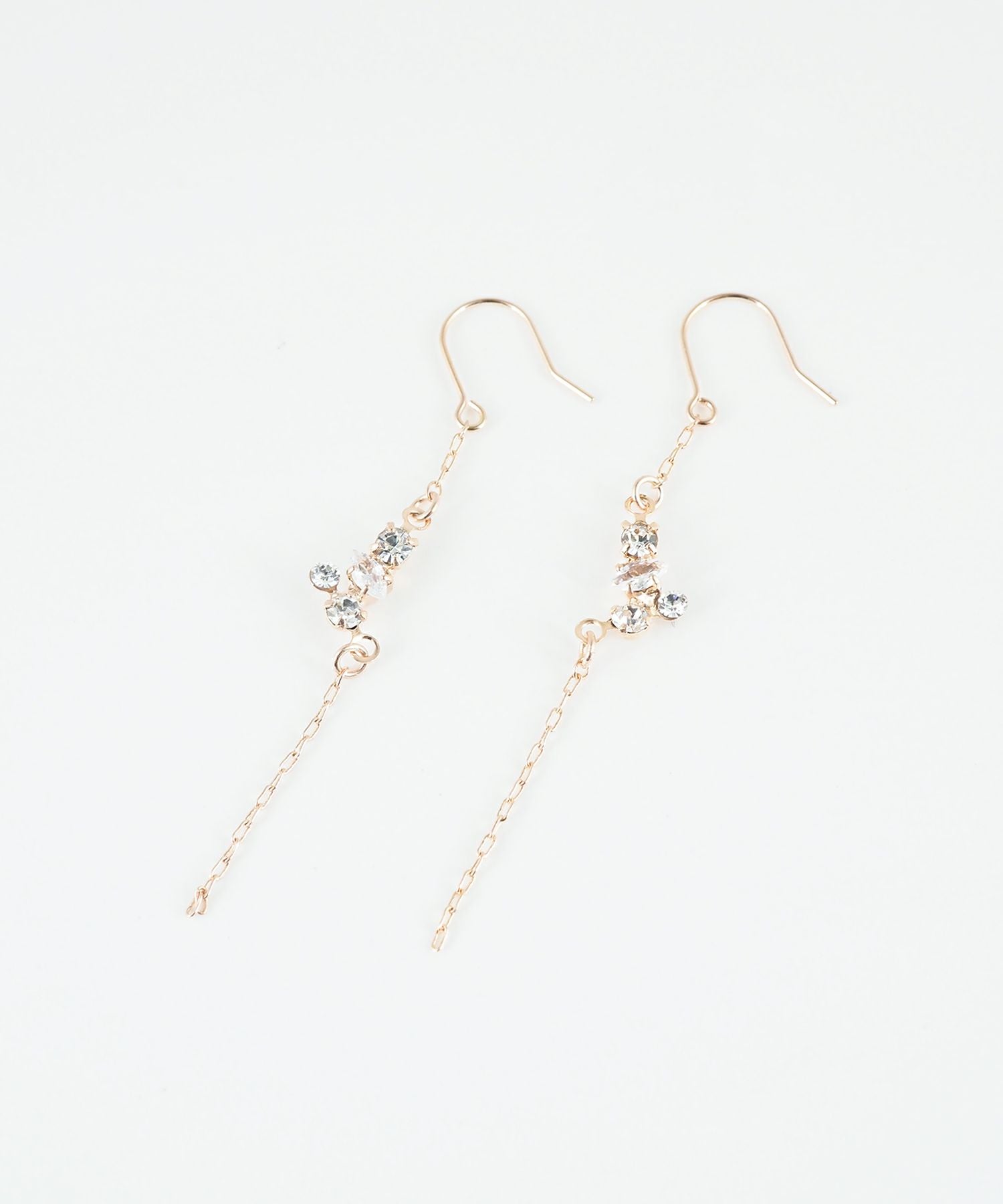 ビジューチェーンフックピアス