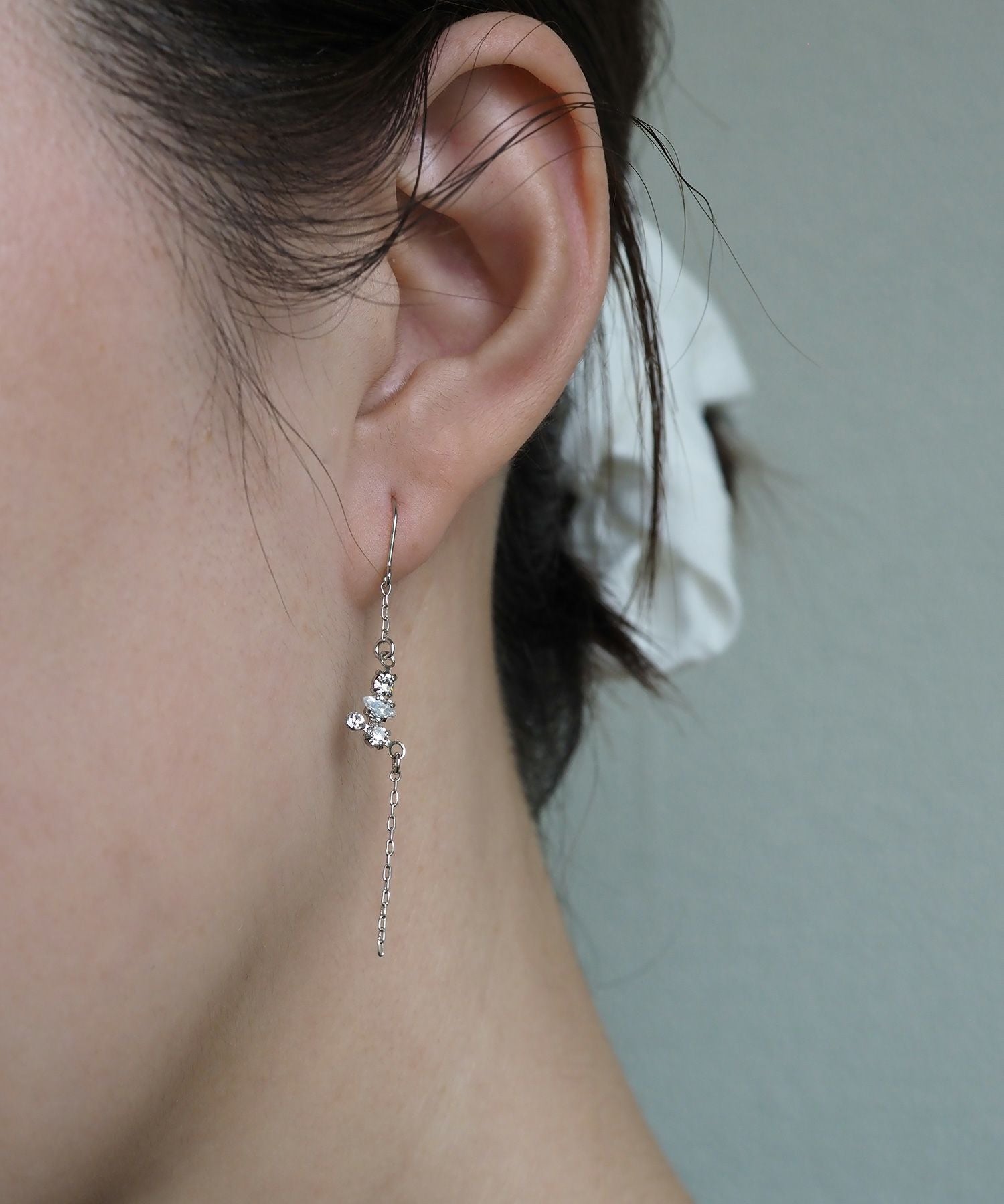 ビジューチェーンフックピアス