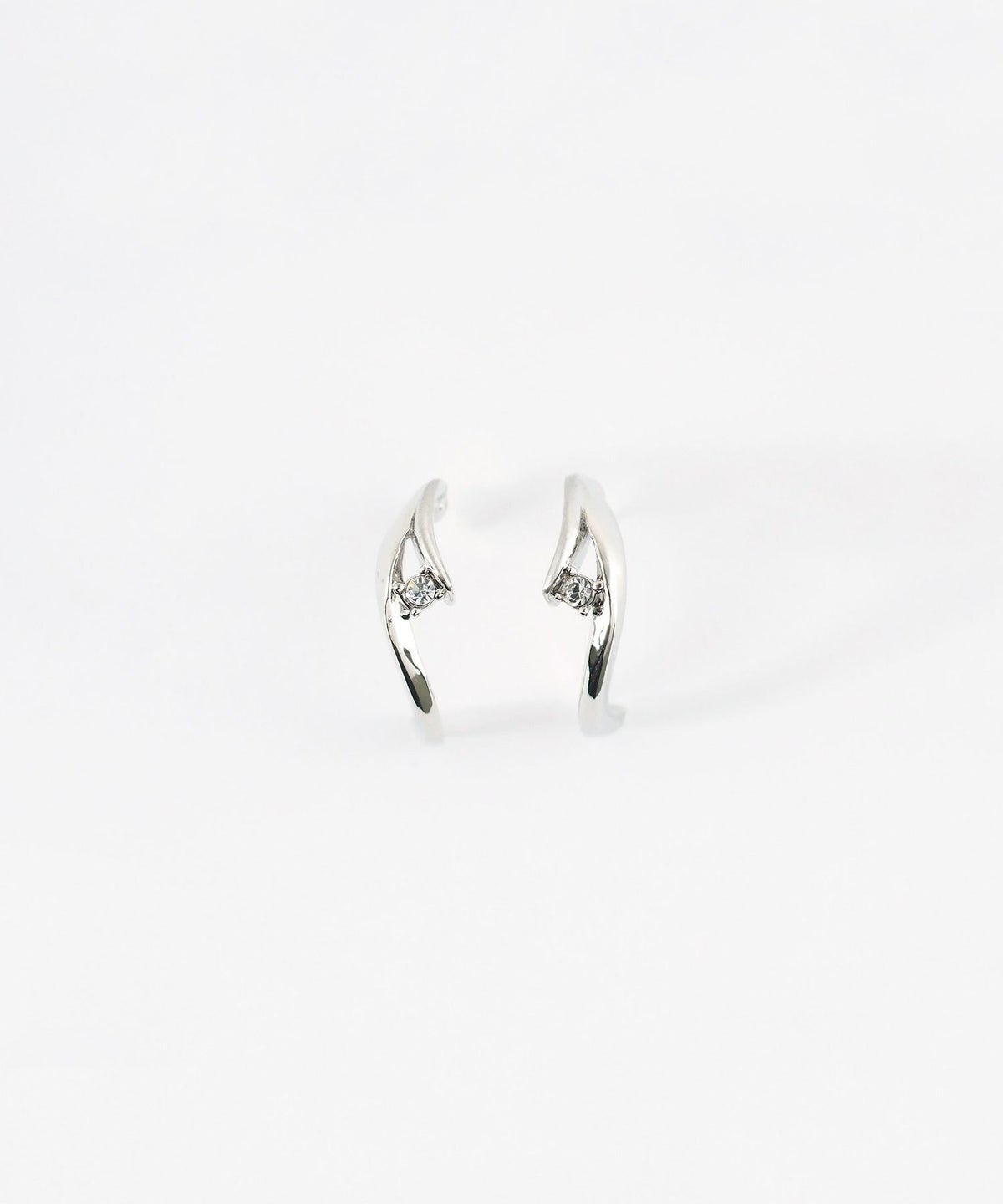 フォールラインフープセラミックポストピアス