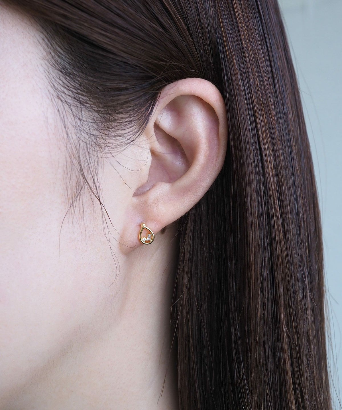 ドロップフレームセラミックポストピアス