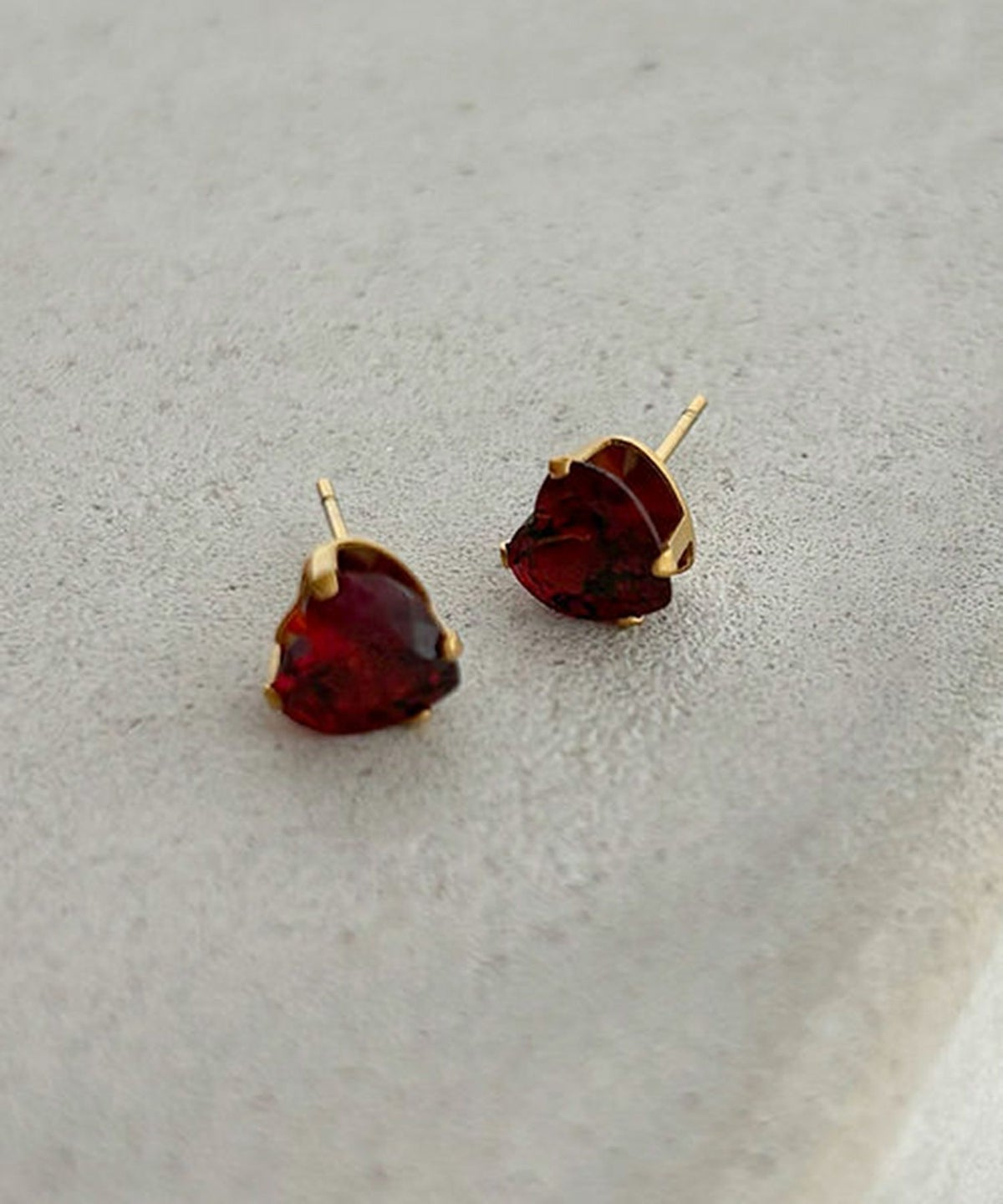 ワングレインキュービックステンレスピアス