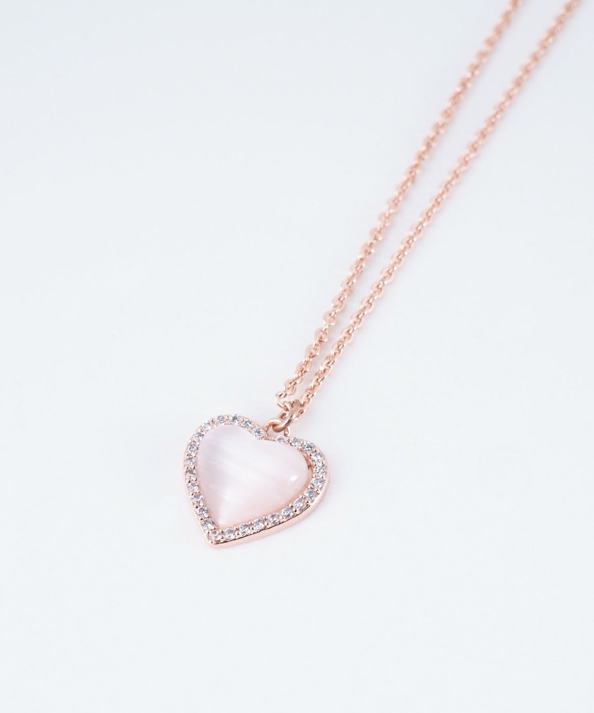 パヴェハートキャッツアイネックレス