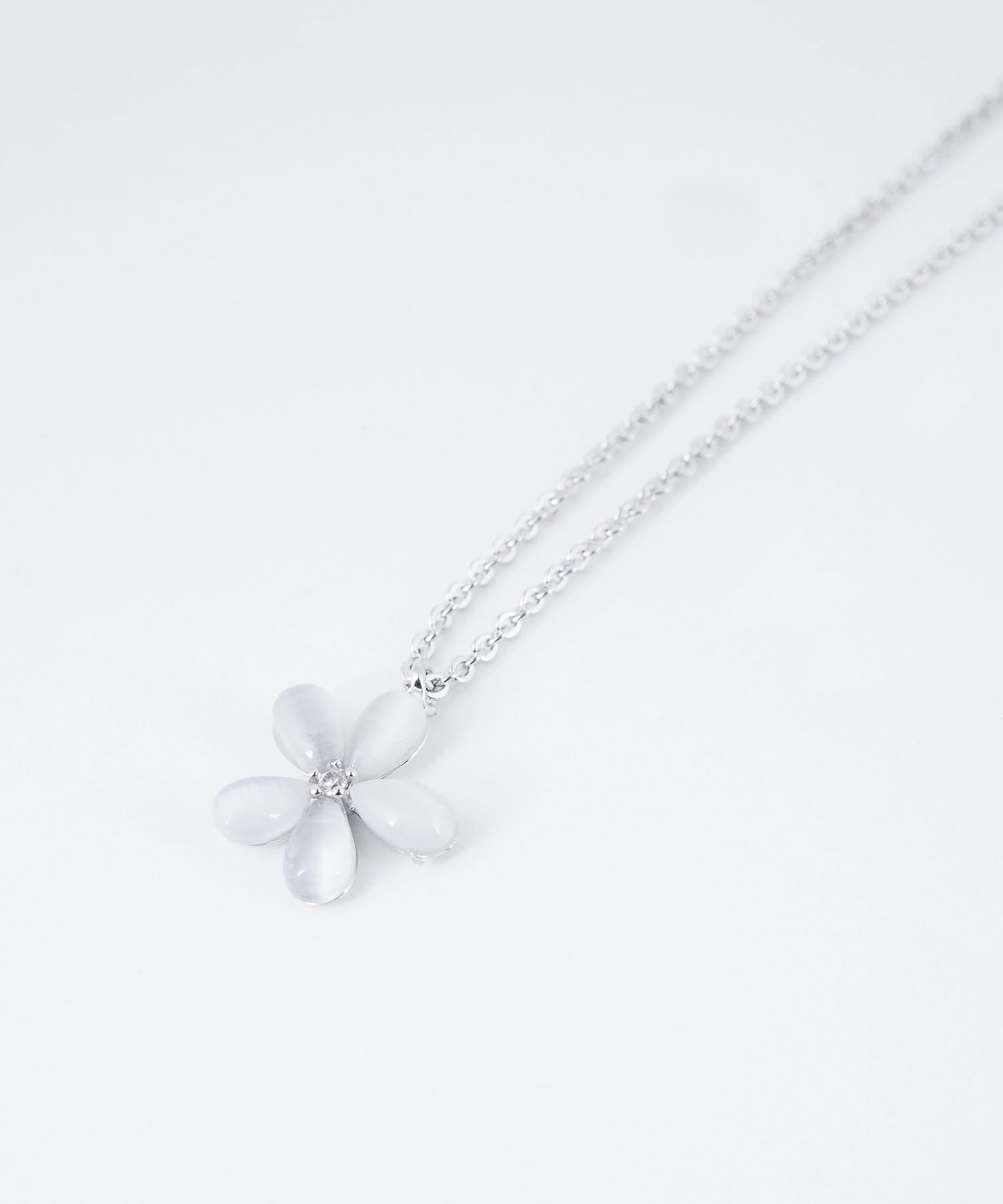 フラワーキャッツアイネックレス