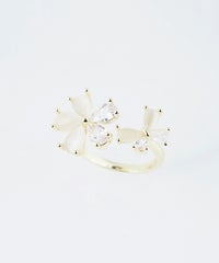 フラワーバタフライフリーリング