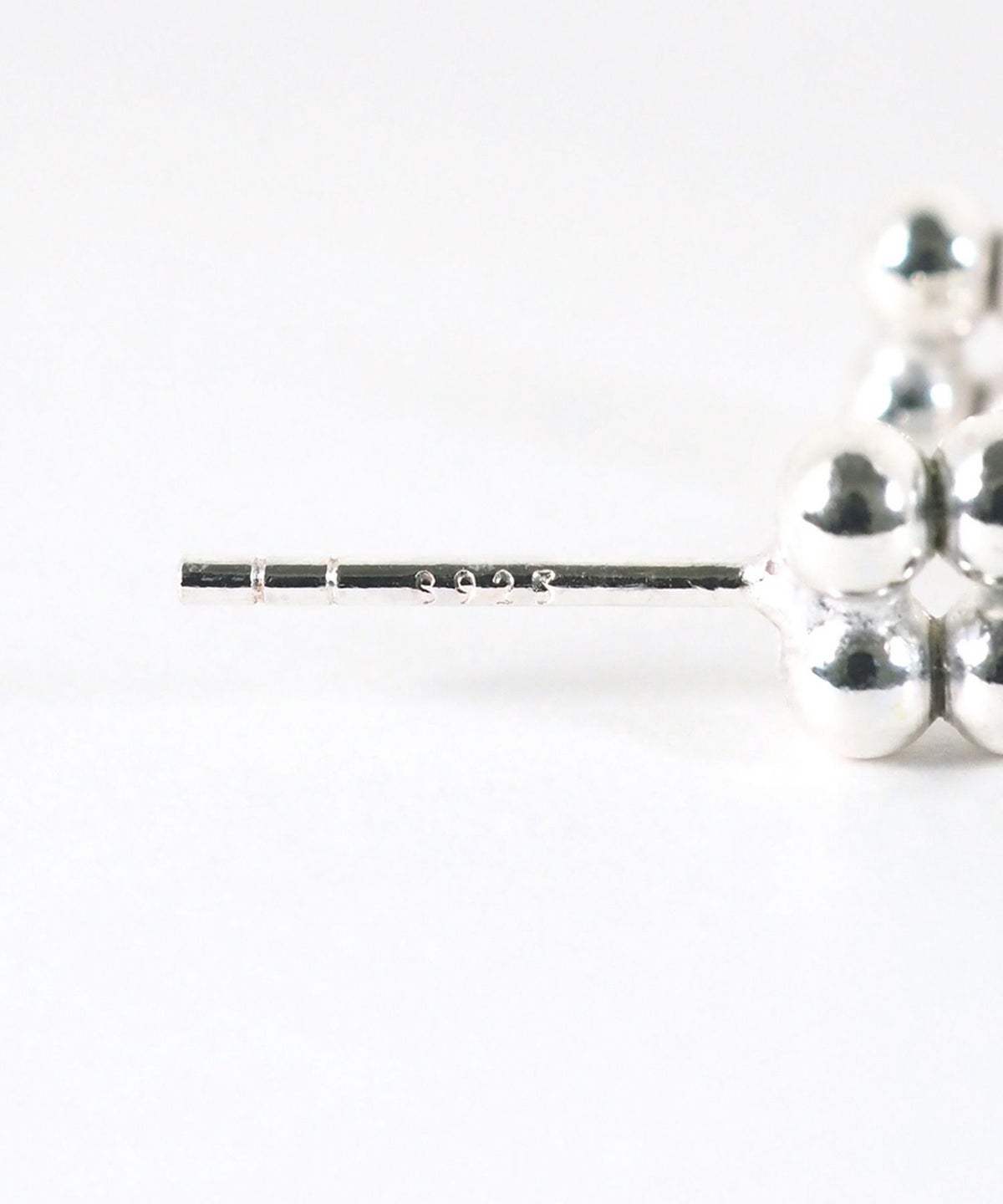 [SV925]ドットハーフフープピアス