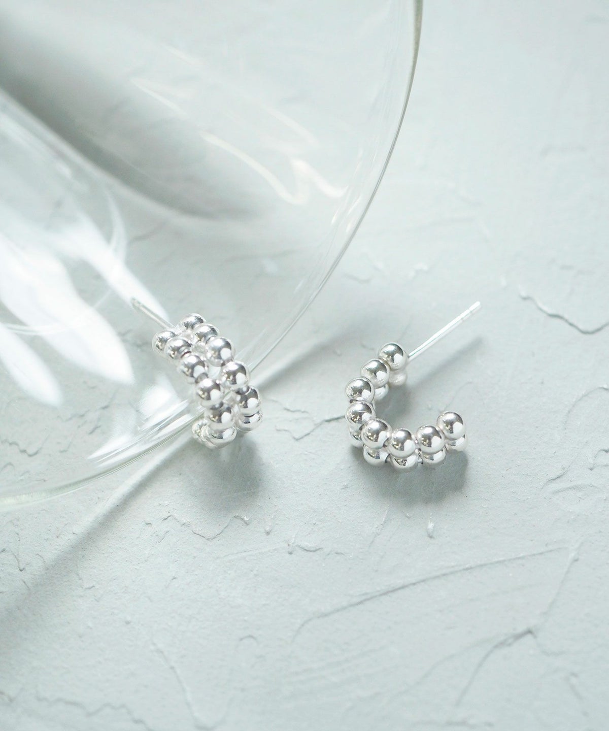 [SV925]ドットハーフフープピアス