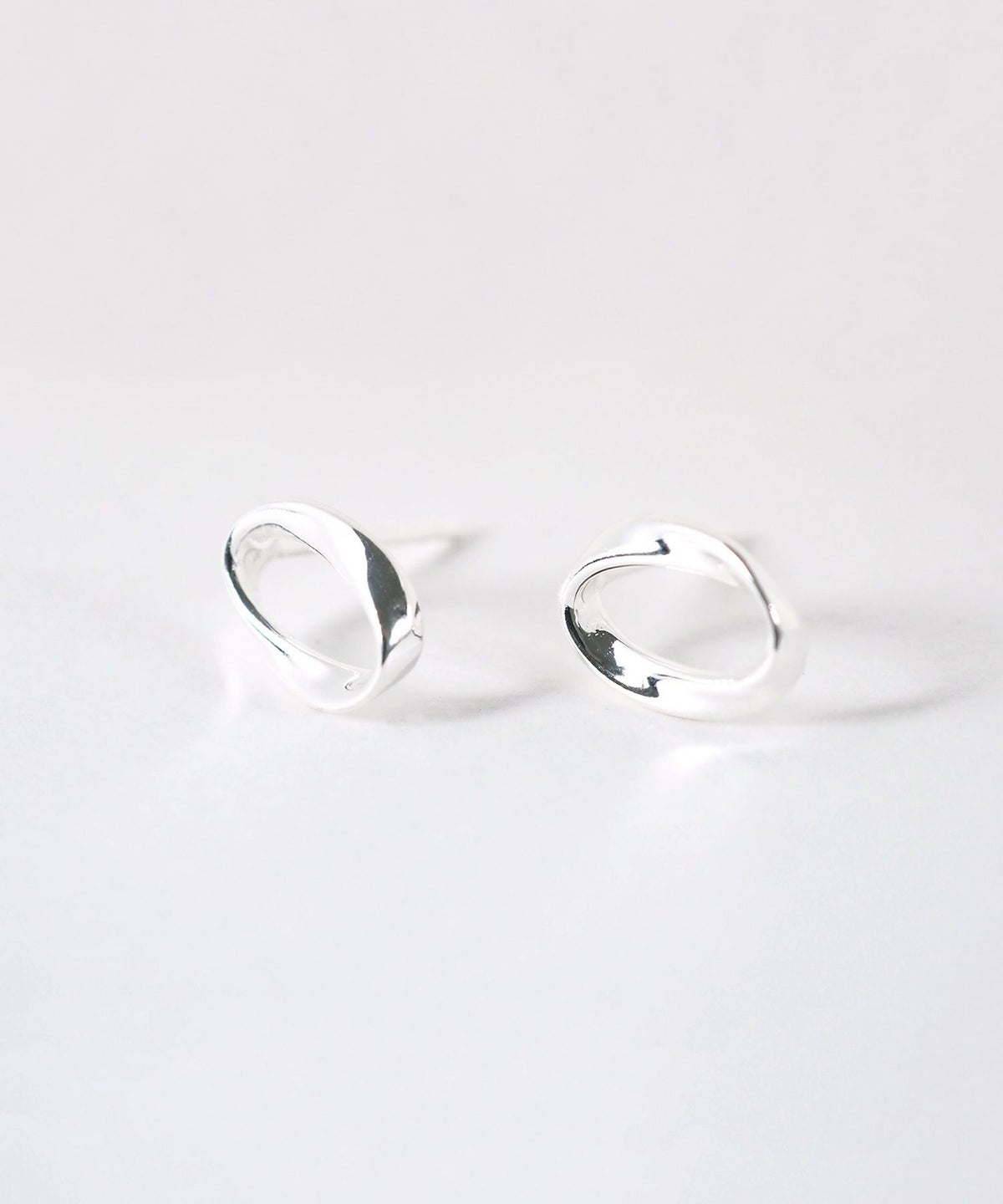 [SV925]メビウスピアス