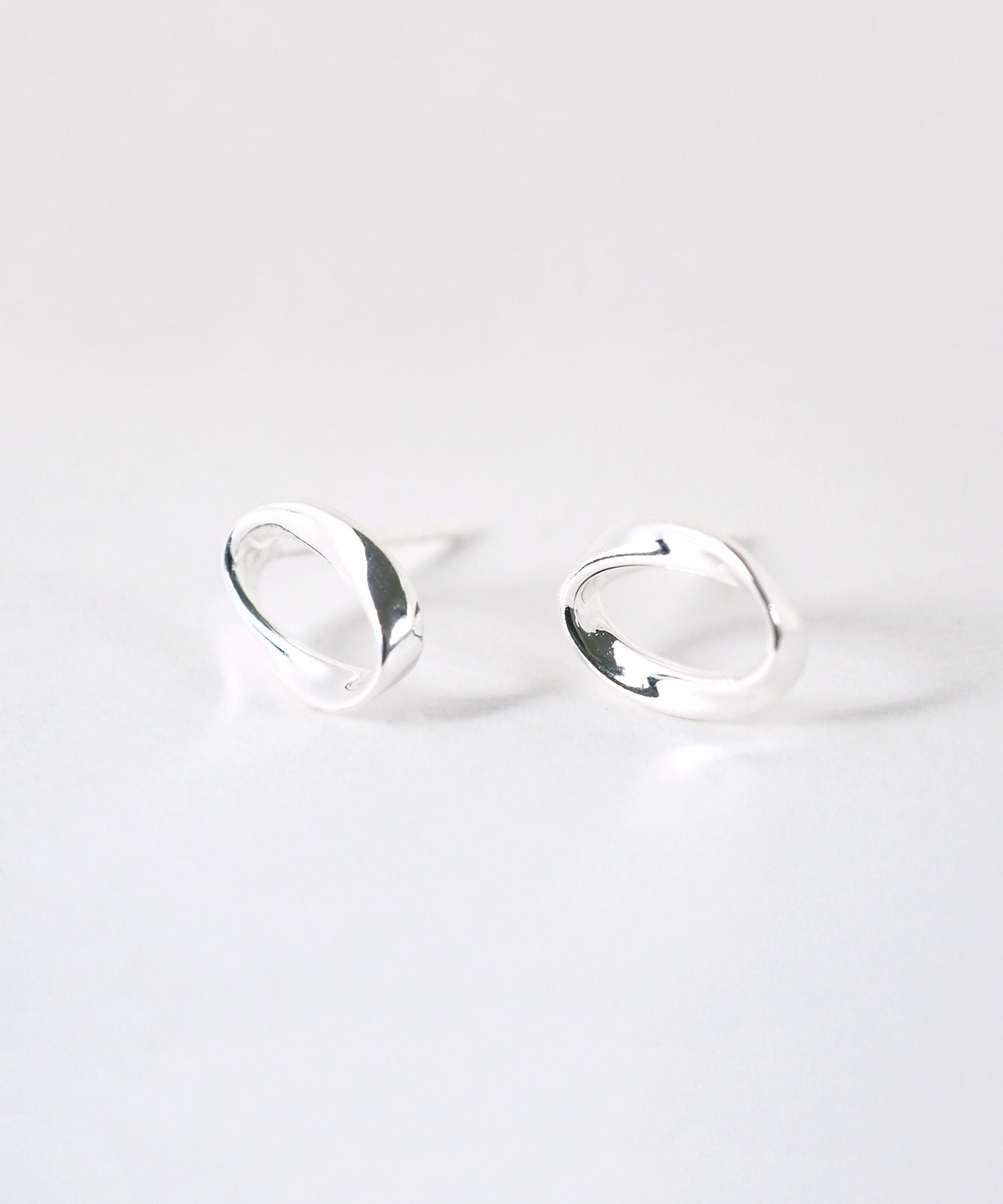 [SV925]メビウスピアス