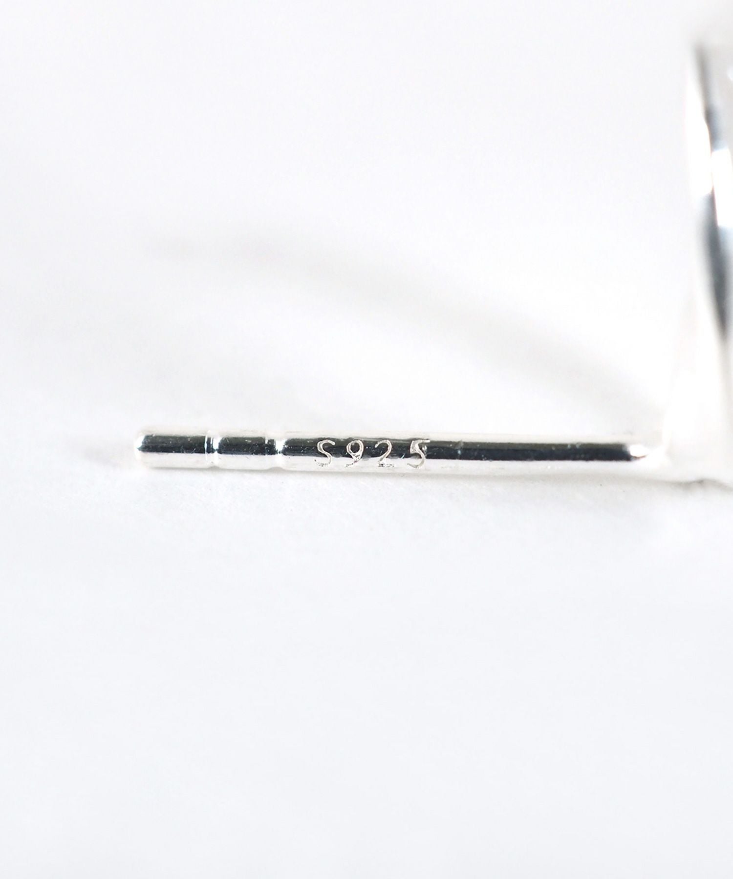 [SV925]メビウスピアス