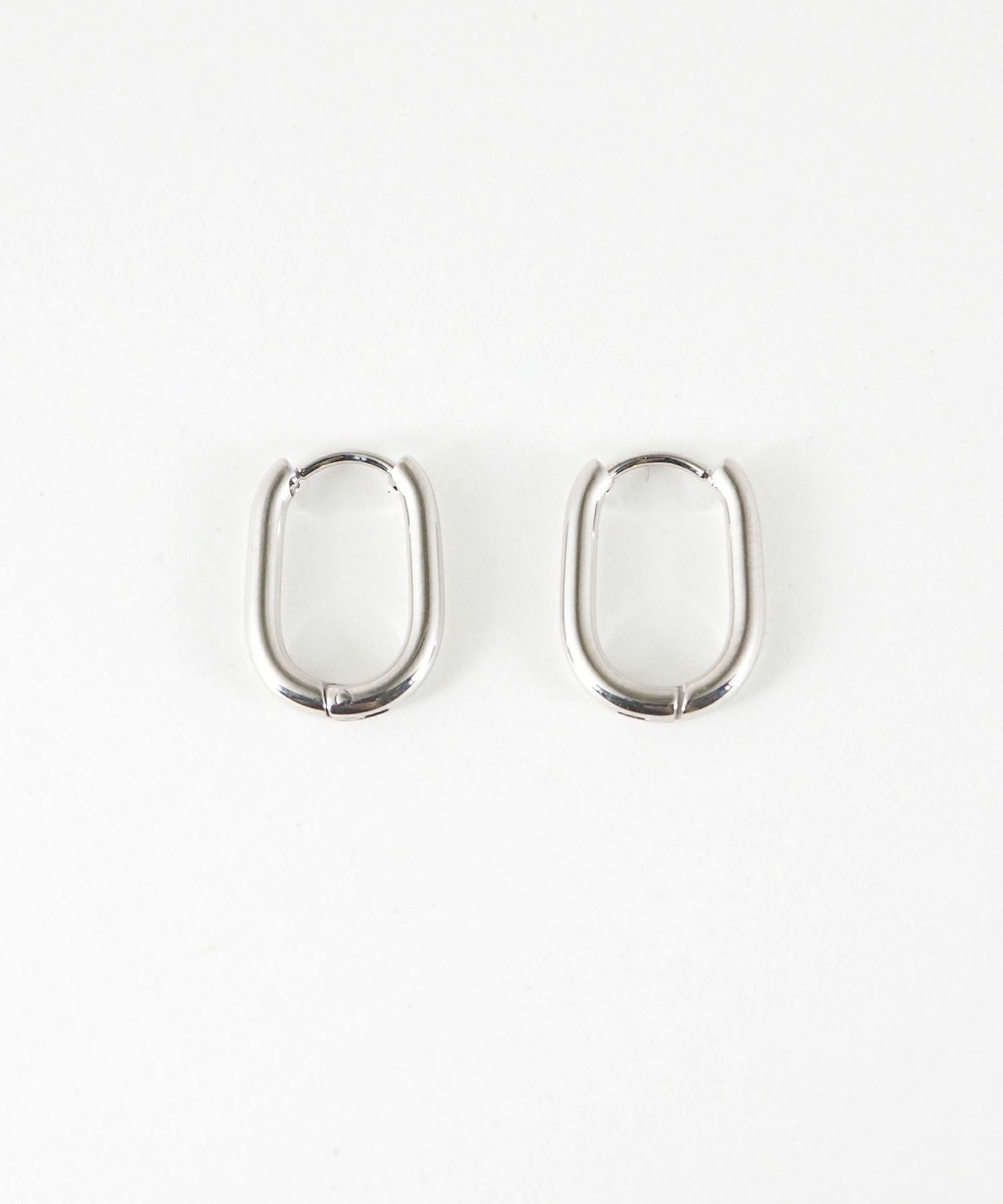 オーバルスリムワンタッチステンレスピアス【MUK lucenzio】