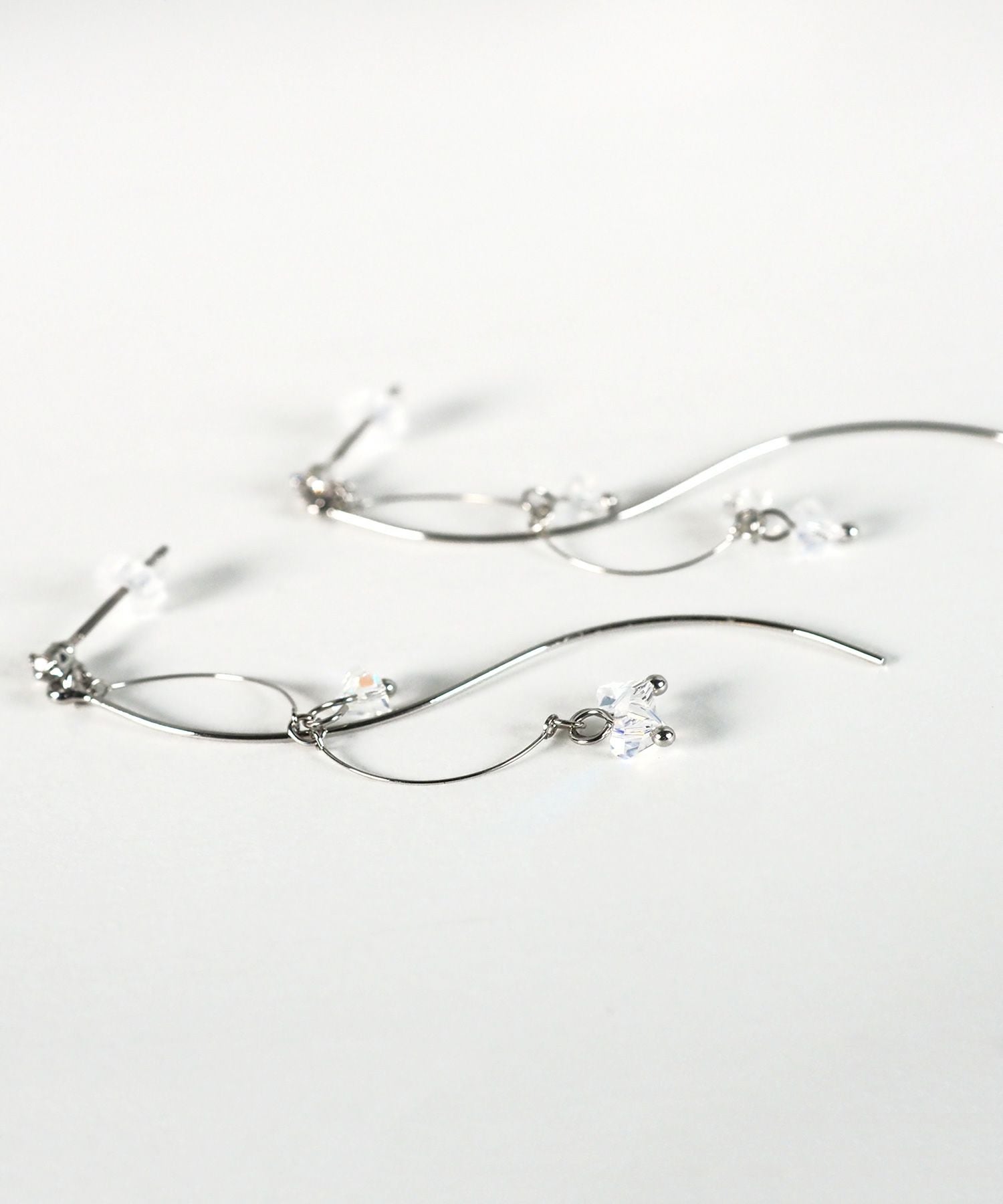 ロングクリアピュアチタンポストピアス【ISS】