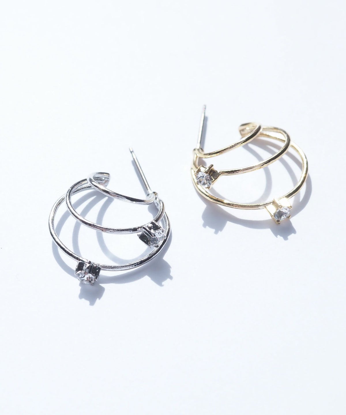 ガラスフープピュアチタンポストピアス【ISS】