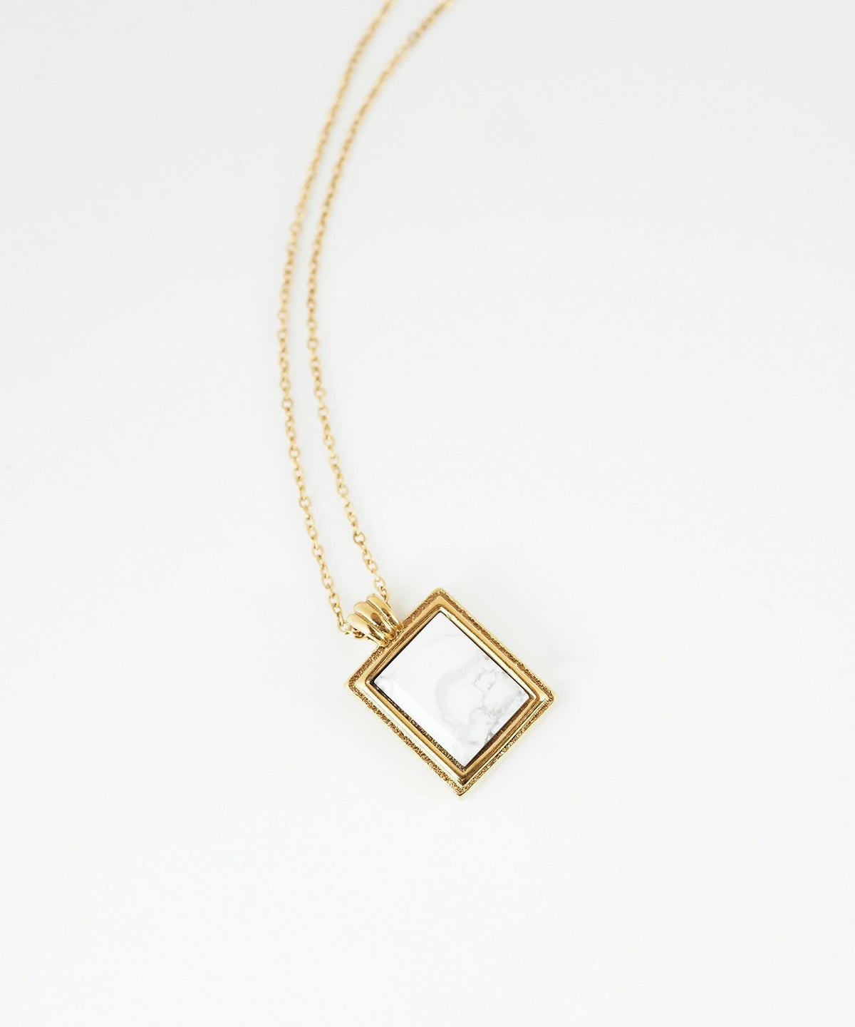 スクエアカラーストーンステンレスネックレス【Zoule】